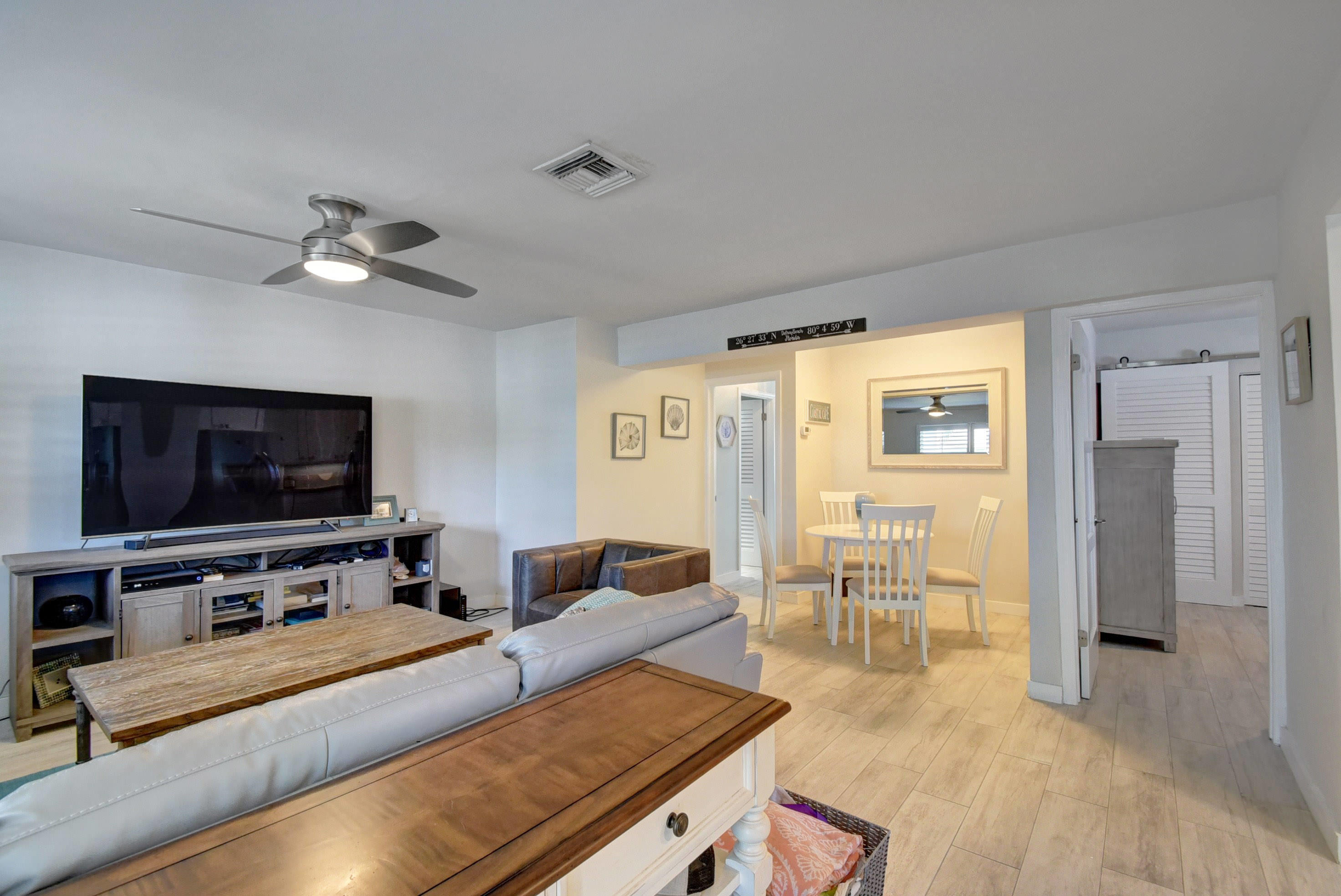 1020 Casuarina Road Property Photo 6