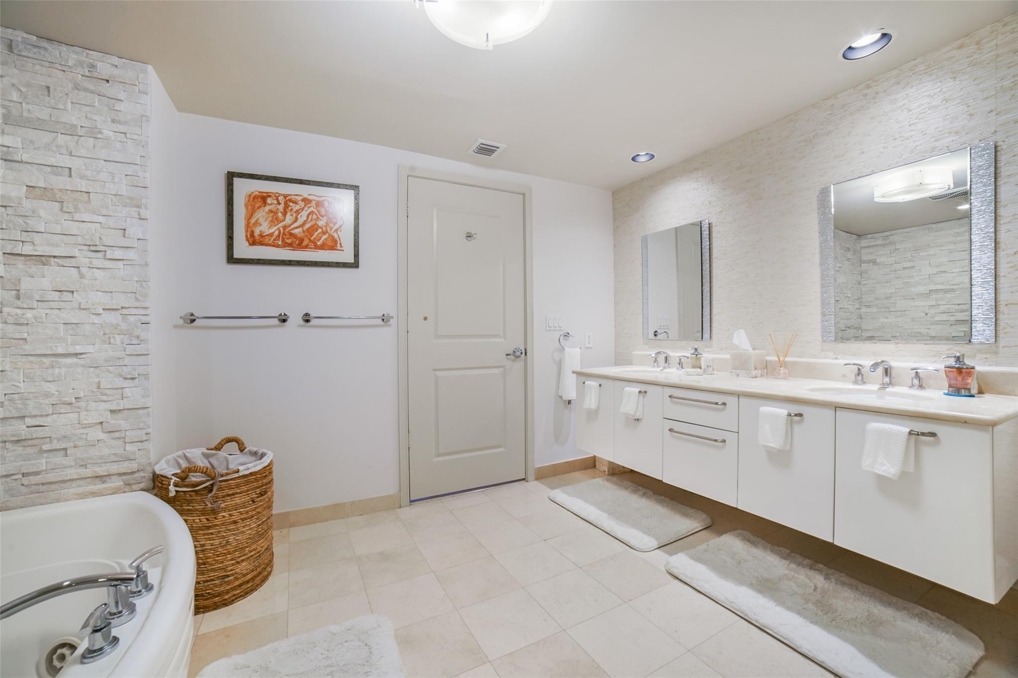 3101 S Ocean Drive 401 Property Photo 7