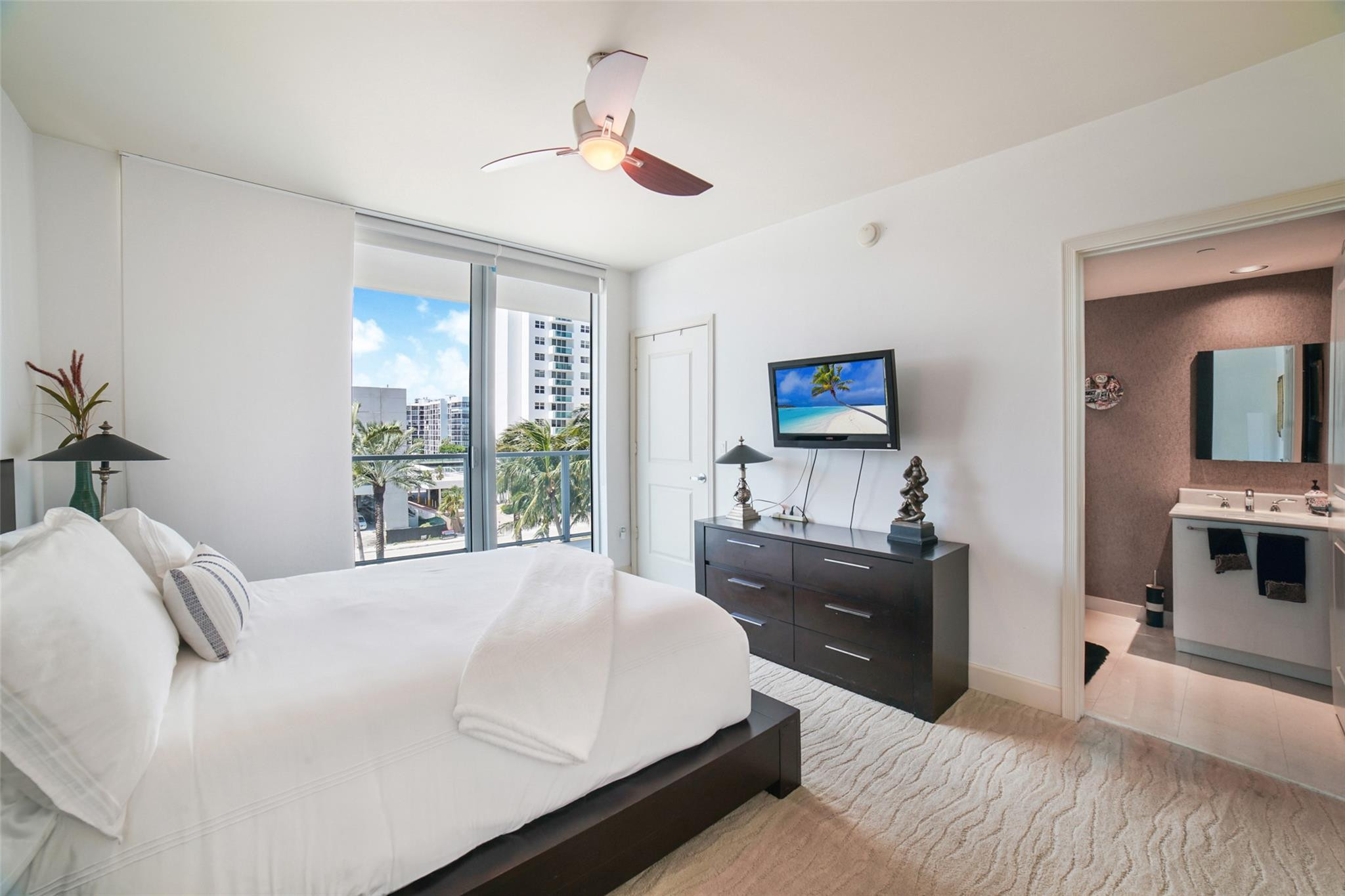 3101 S Ocean Drive 401 Property Photo 12