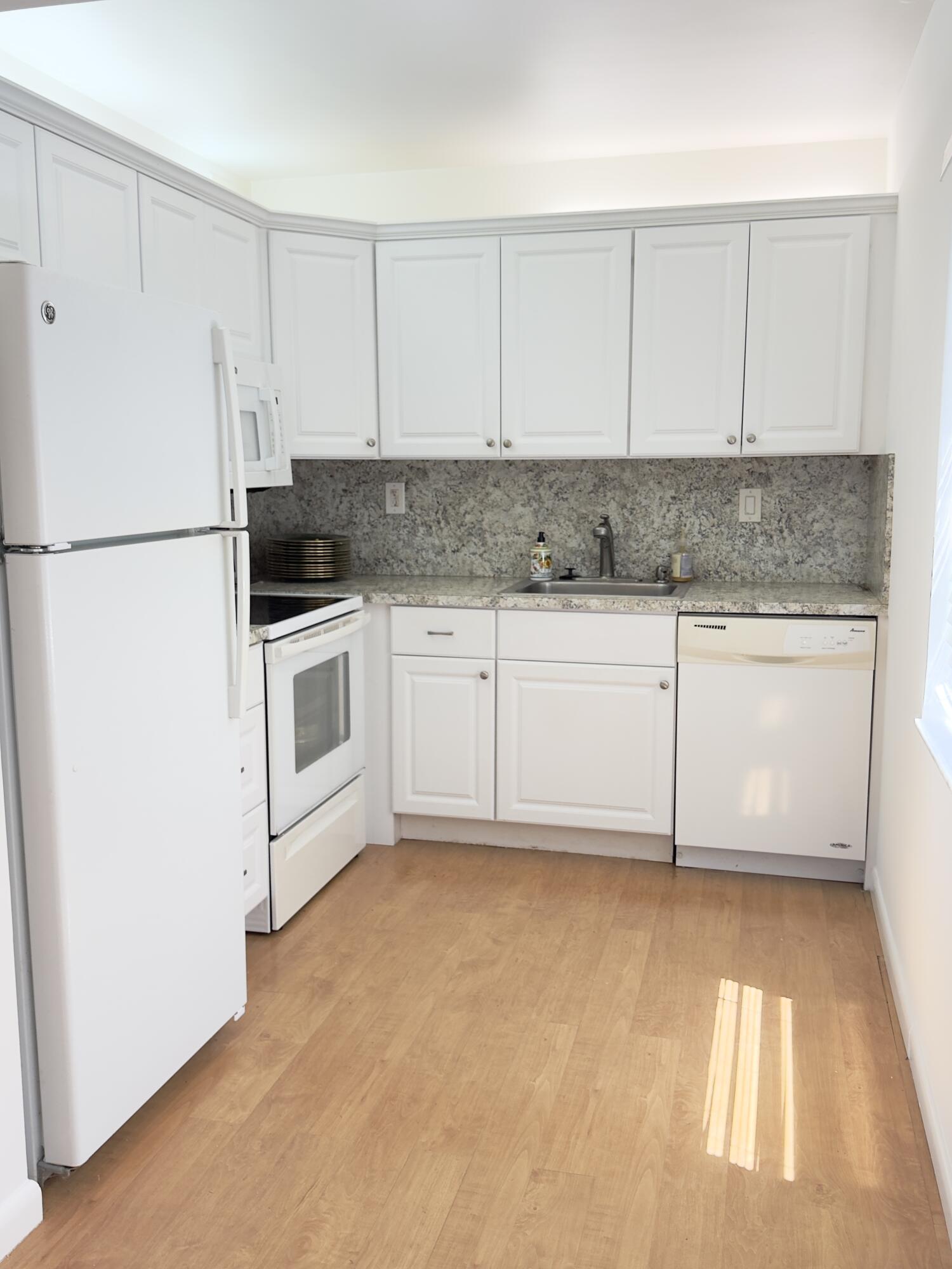 490 Normandy K Property Photo 2