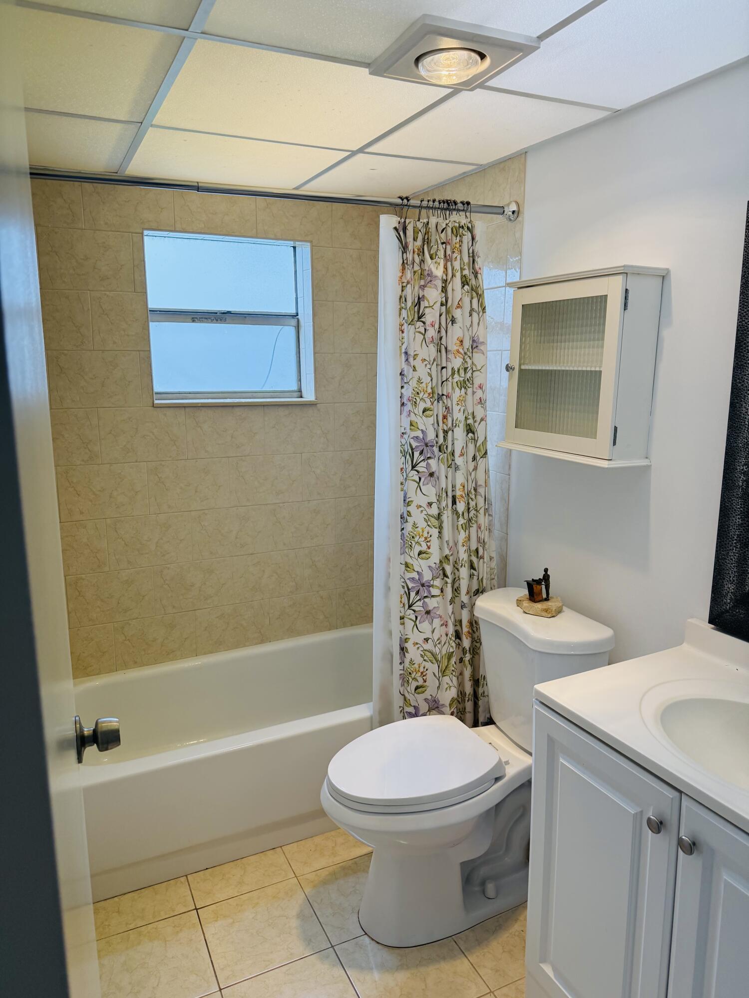 490 Normandy K Property Photo 4