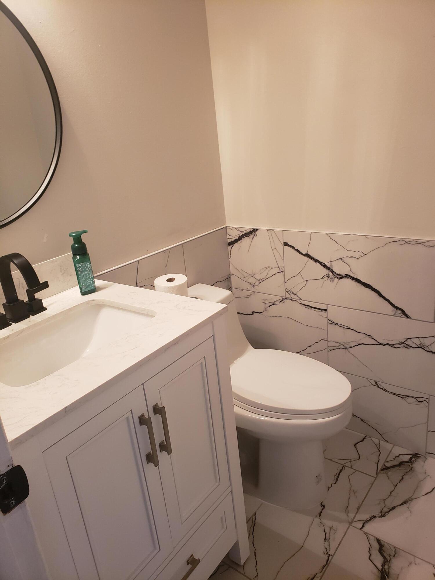 28 Madrid Lane Property Photo 13