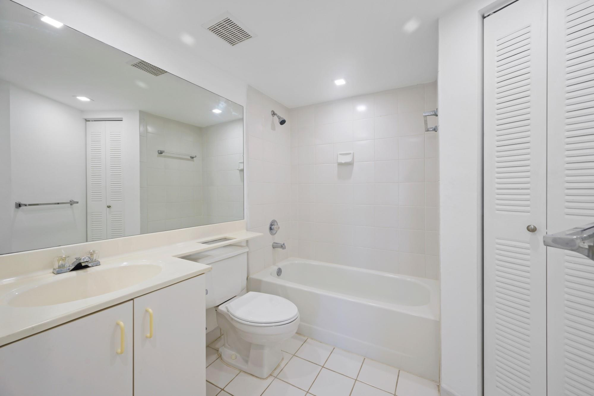 3300 Ne 192nd Street 915 Property Photo 10