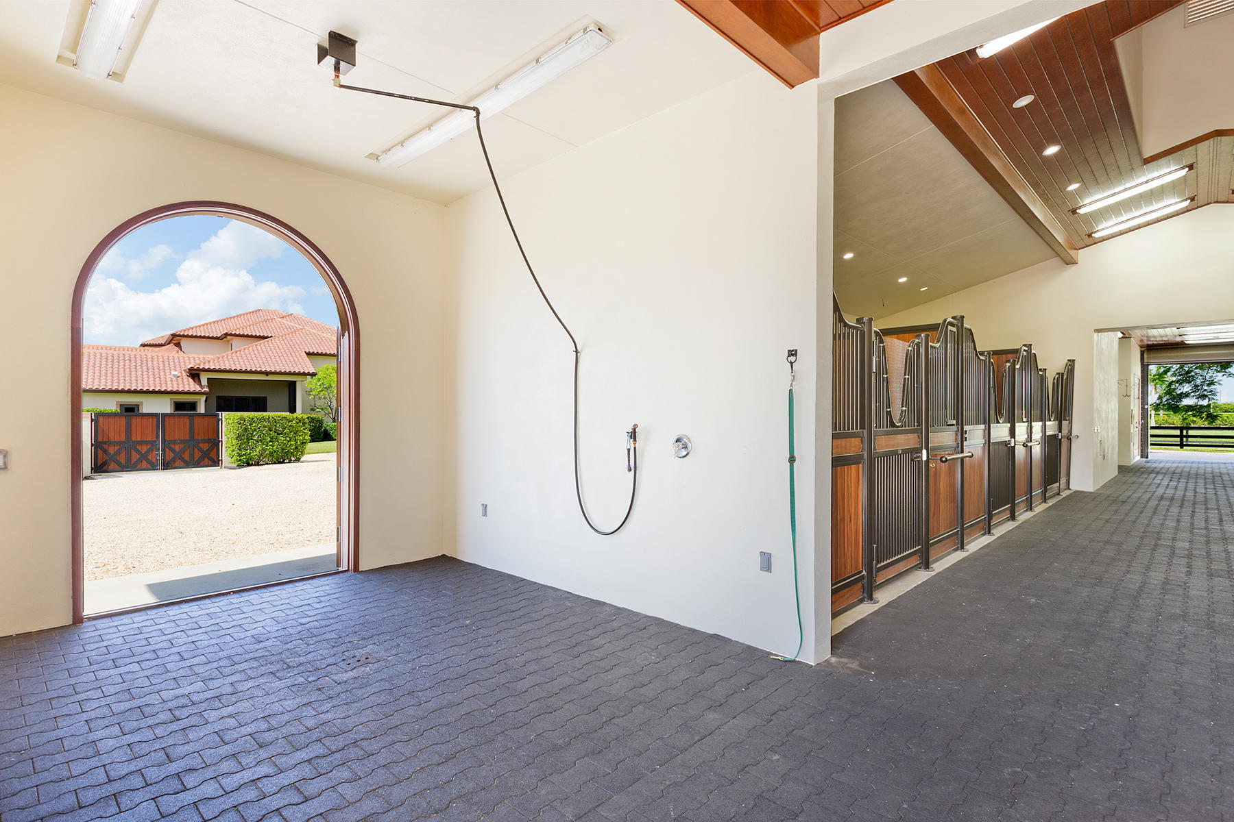 3310 Palm Beach Point Boulevard Property Photo 4