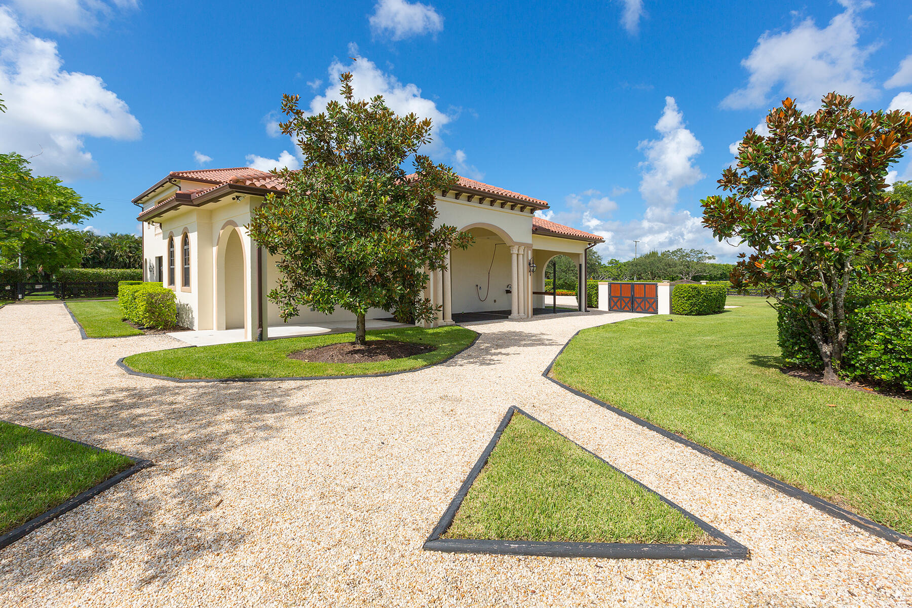 3310 Palm Beach Point Boulevard Property Photo 25