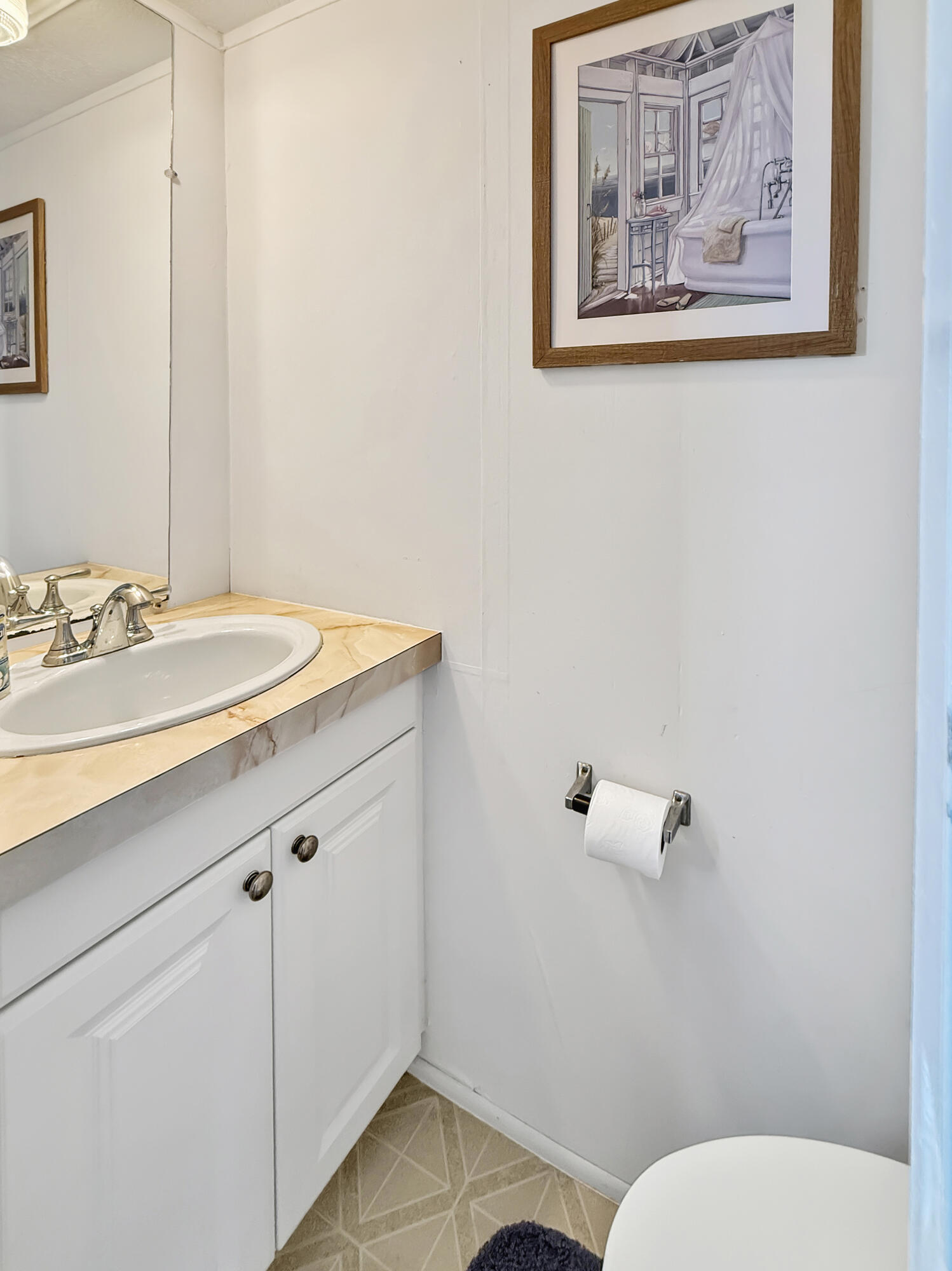 143 Se Easy Street Property Photo 17