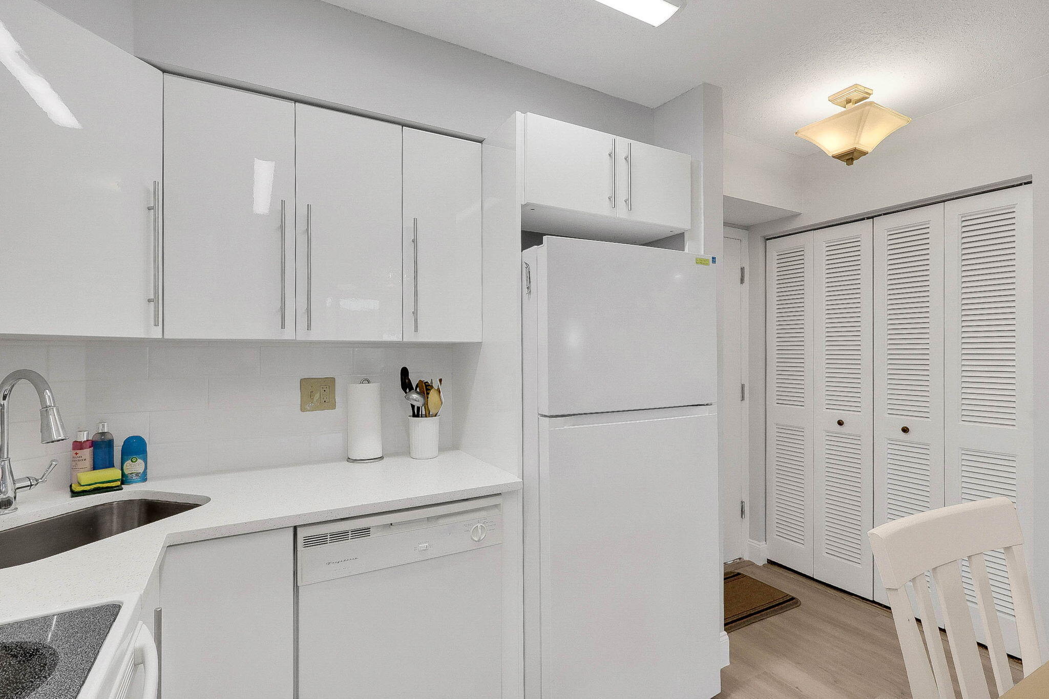 2400 S Ocean Drive 5312 Property Photo 6