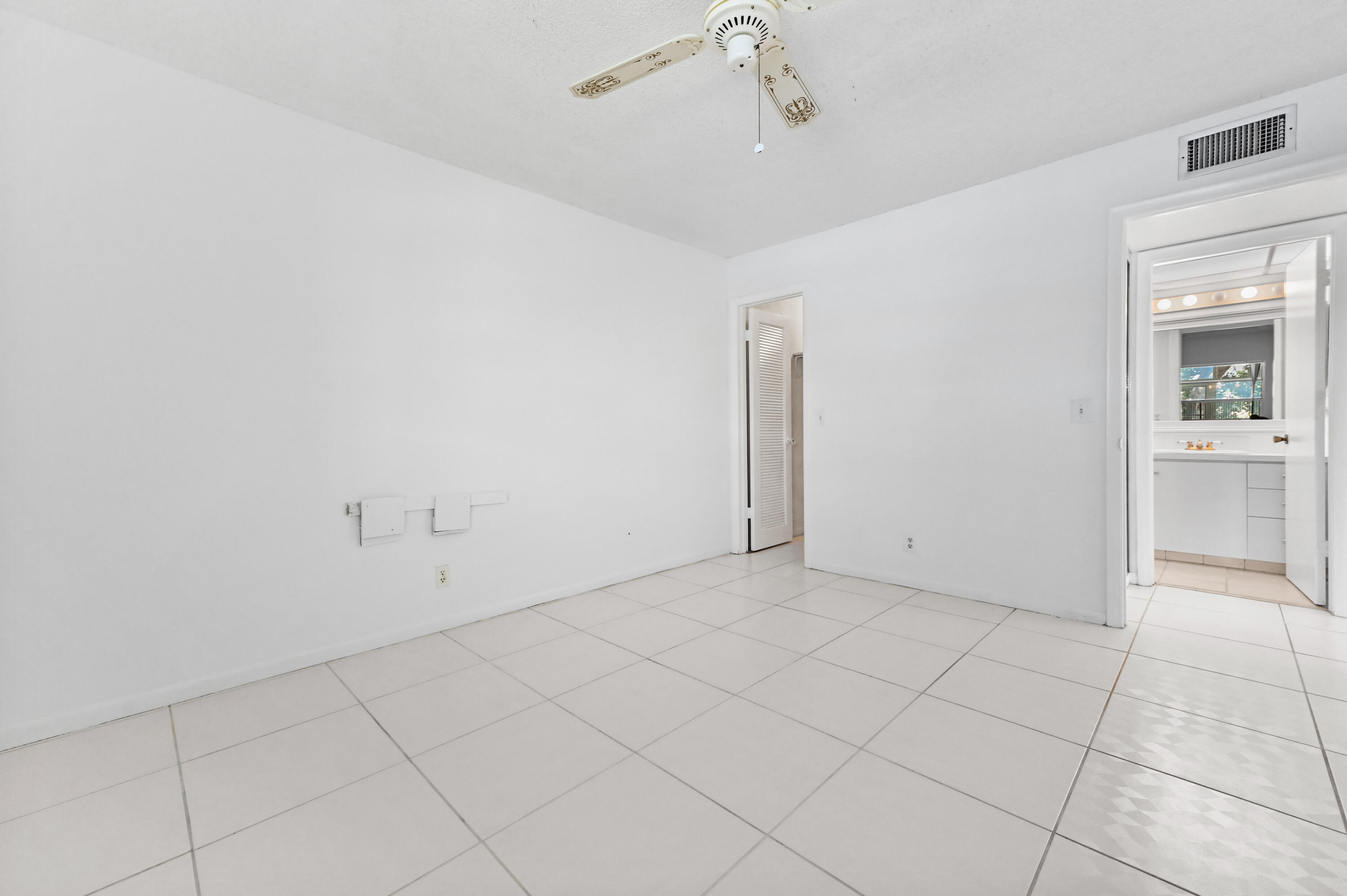 346 Capri H Property Photo 7
