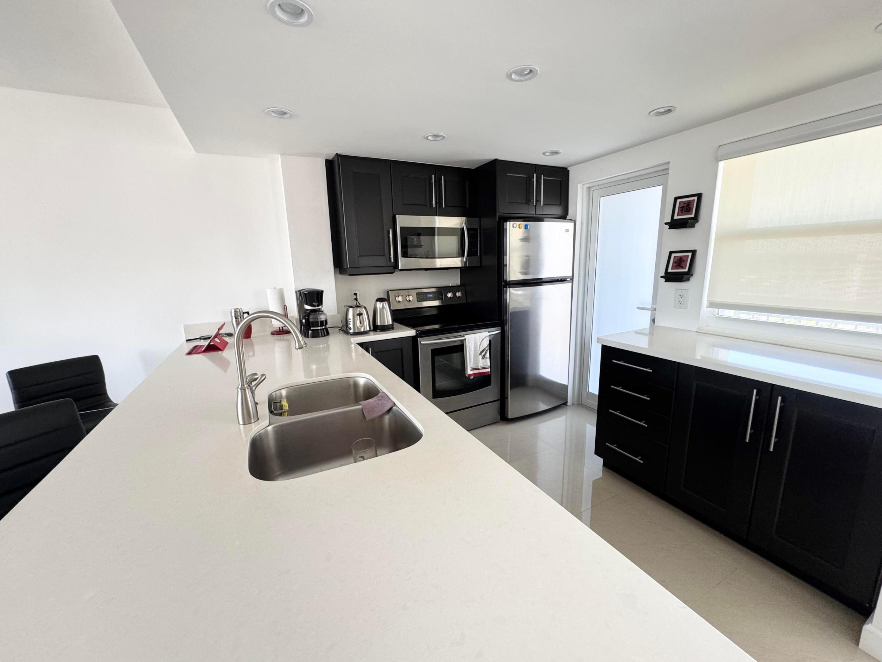201 N Ocean Boulevard Ph1 Property Photo 6