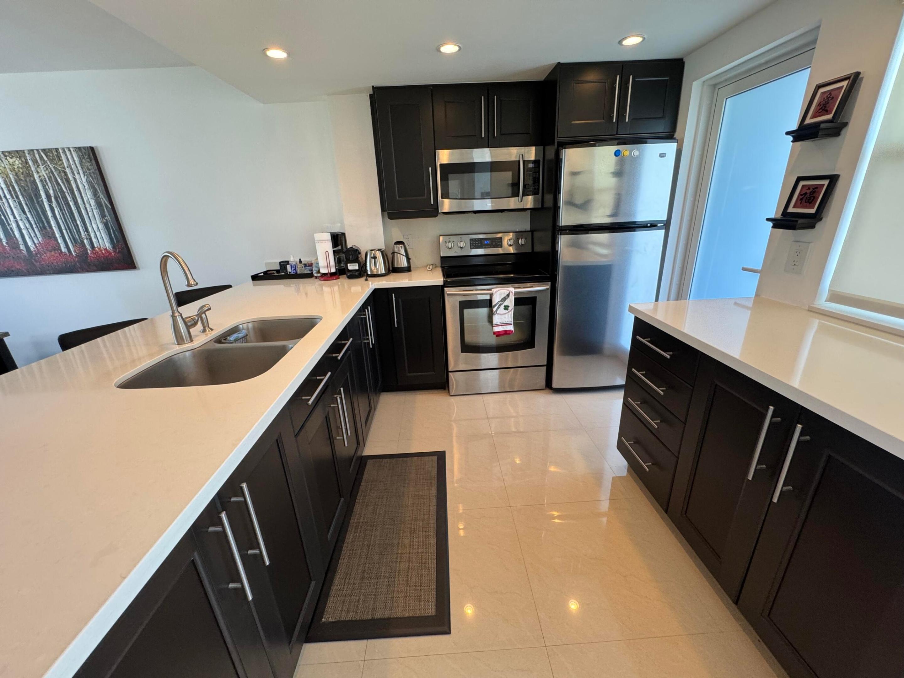 201 N Ocean Boulevard Ph1 Property Photo 9