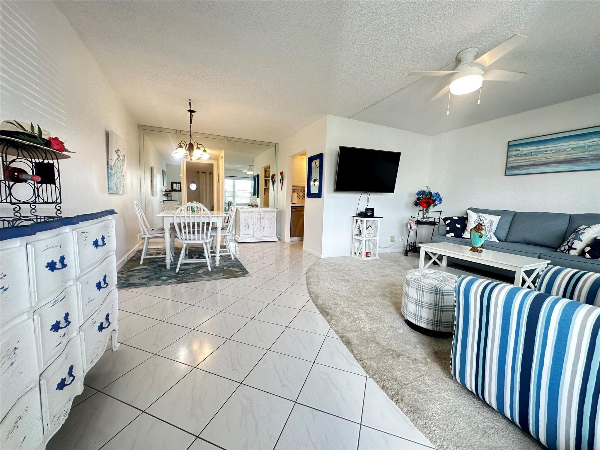 131 Oakridge J Property Photo 1