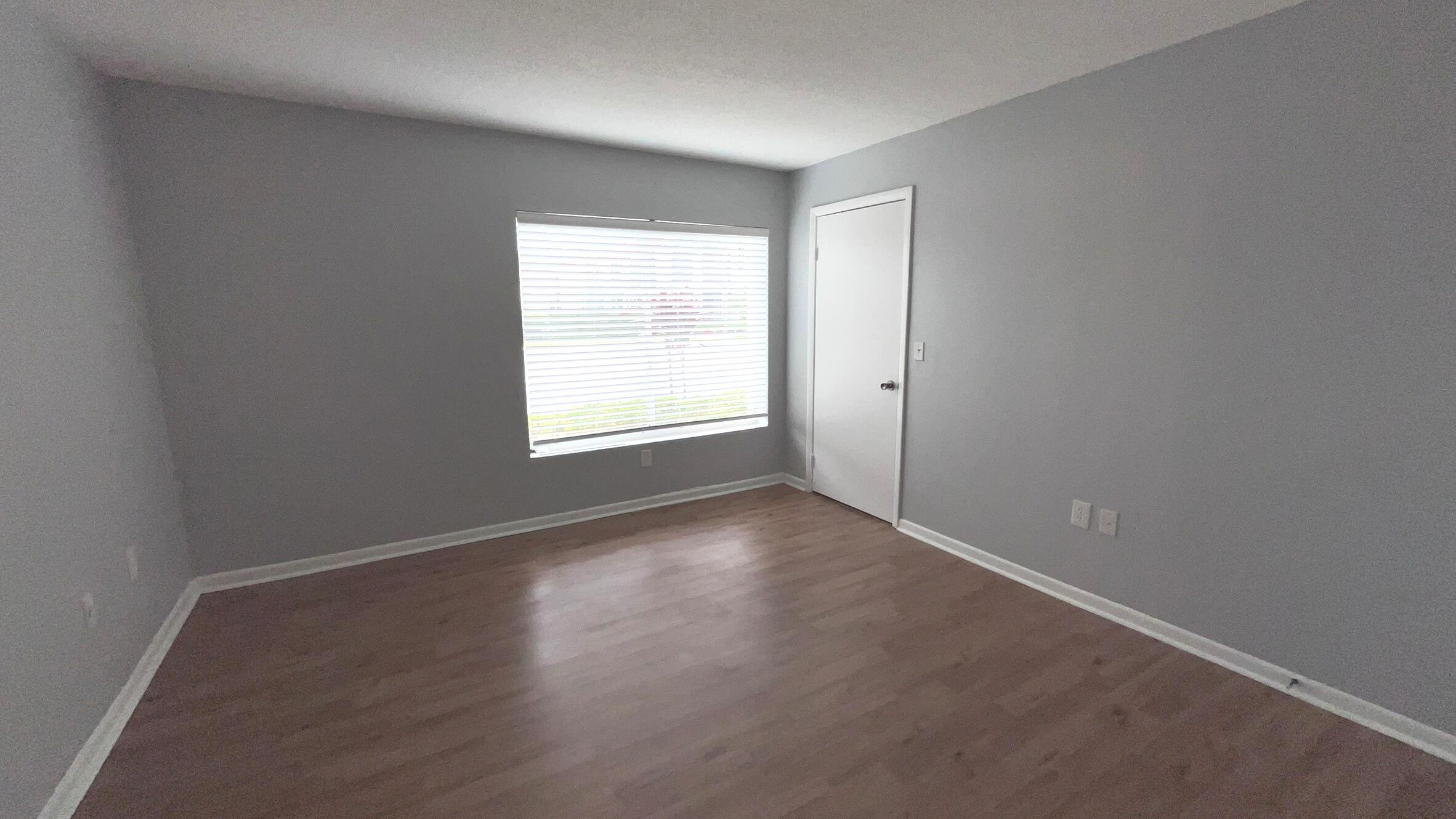 815 W Boynton Beach Boulevard 11-107 Property Photo 9