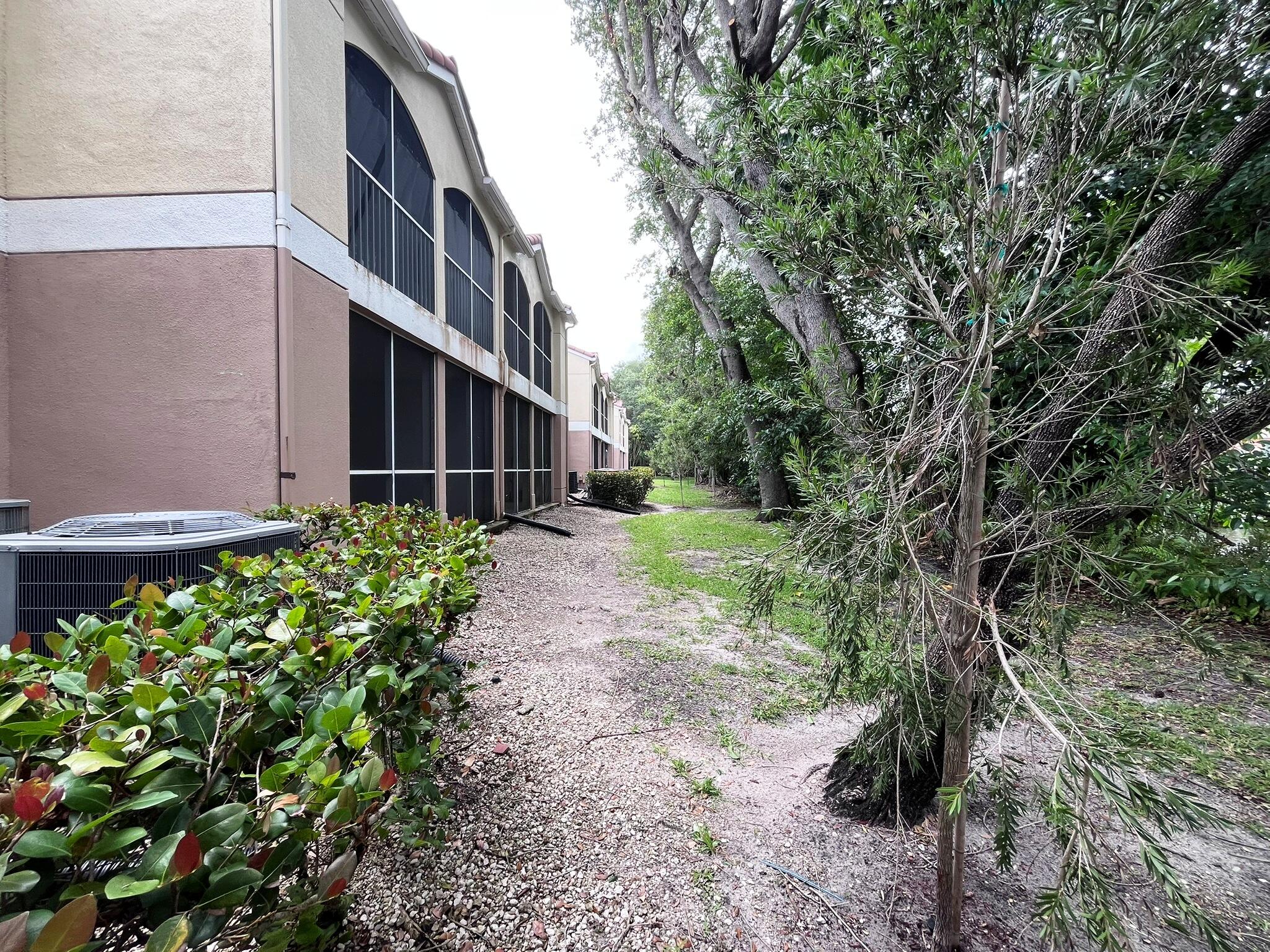 815 W Boynton Beach Boulevard 11-107 Property Photo 29