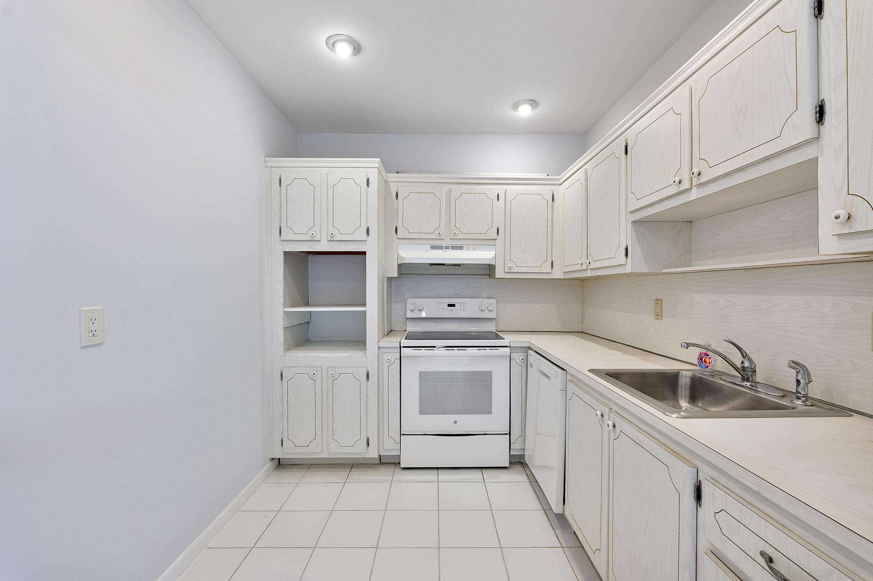 2851 S Ocean Boulevard 7 E Property Photo 11