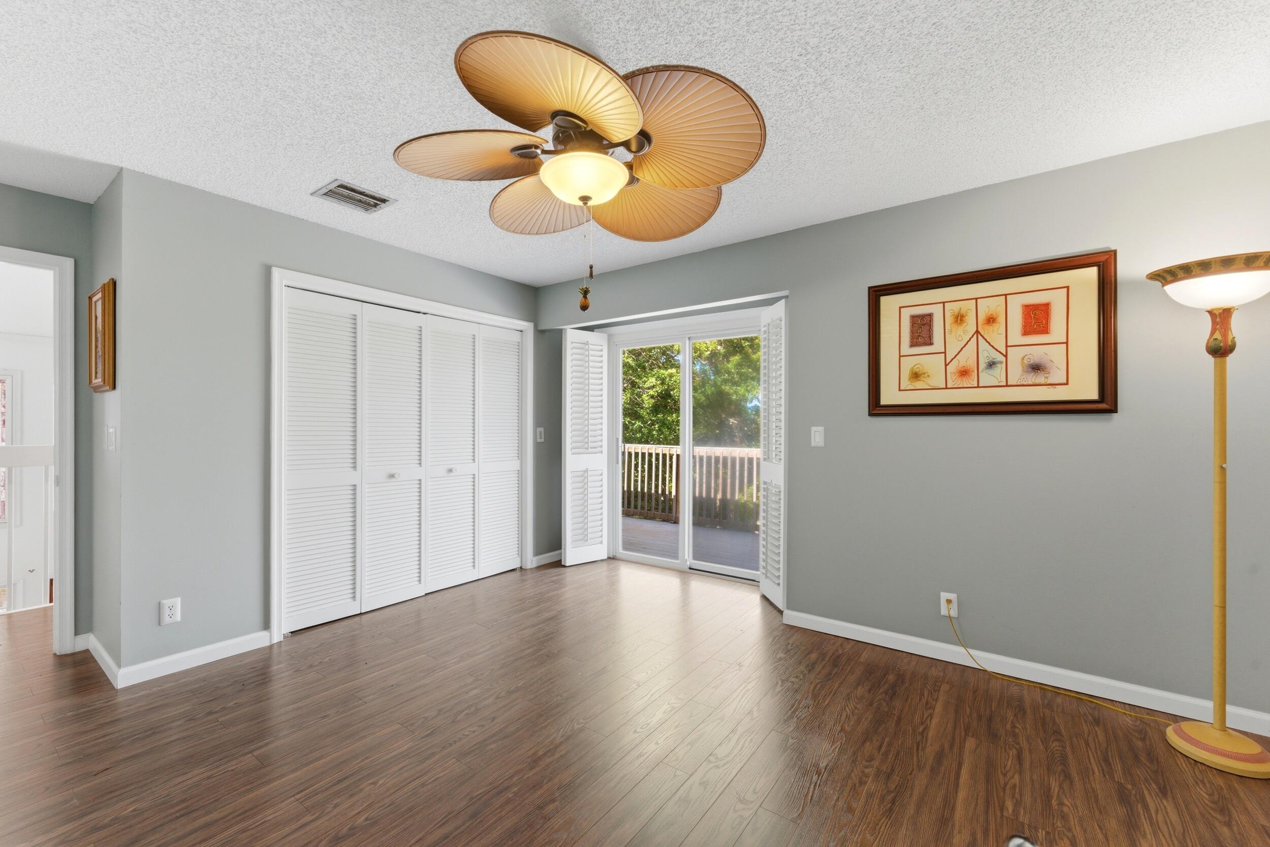 5370 Se Merion Way Property Photo 17