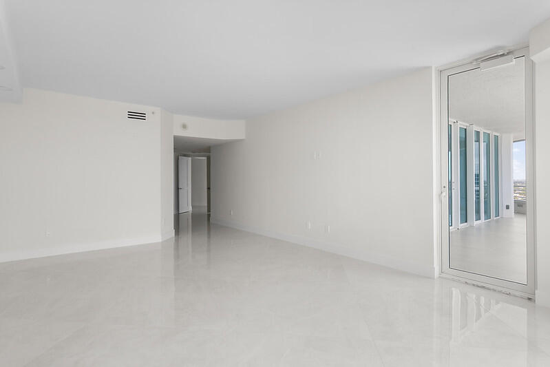 1700 S Ocean Boulevard 15c Property Photo 9