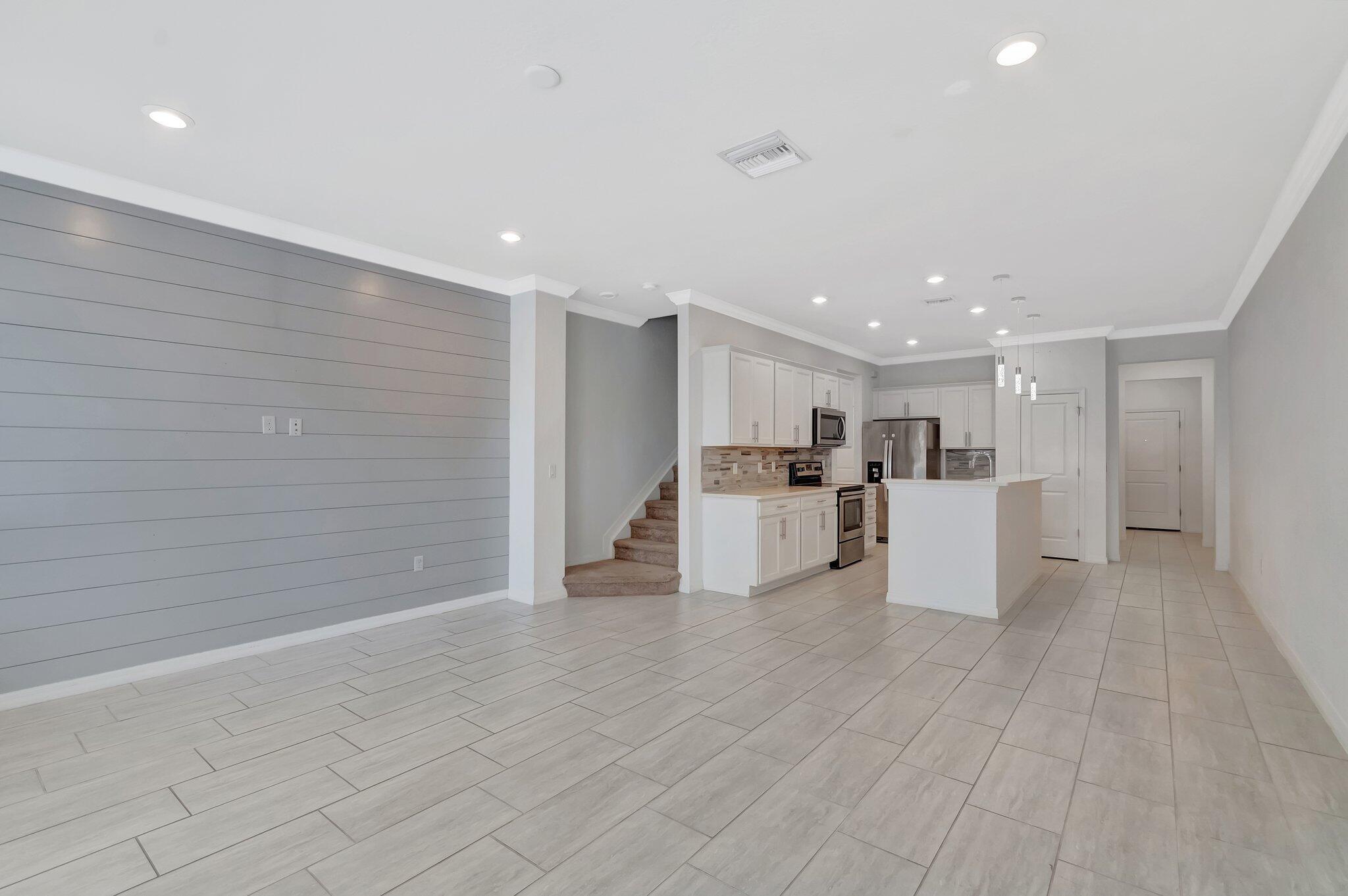 2854 Bard Street Property Photo 1