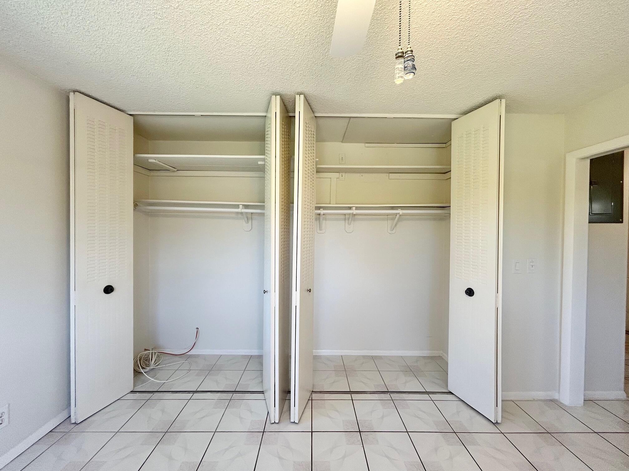 2911 Ashley Dr J Property Photo 13