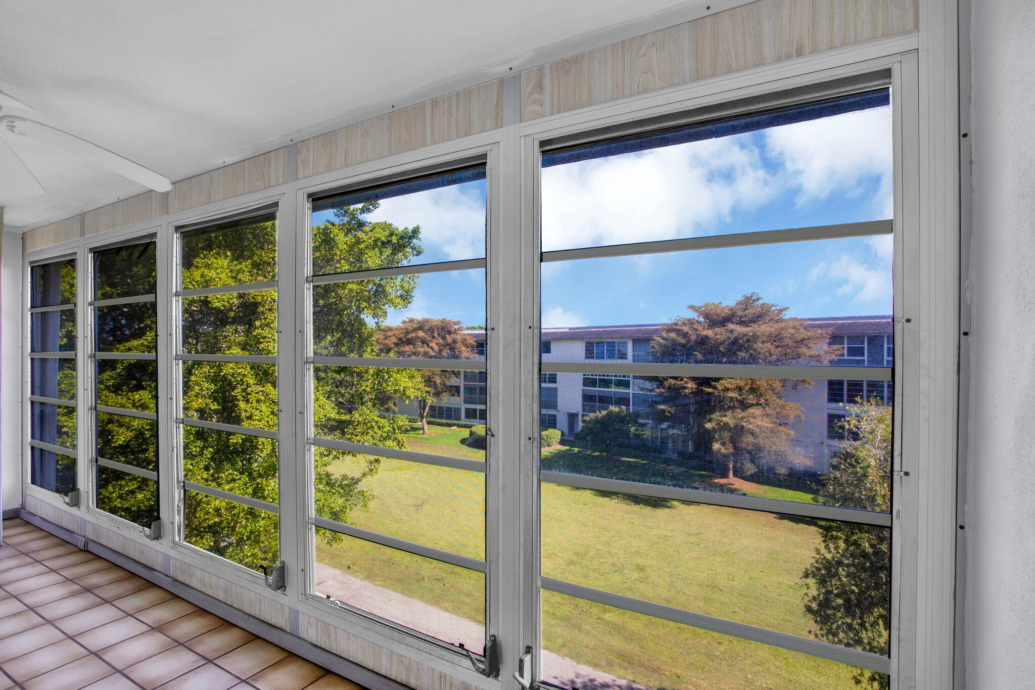 3405 Bimini Lane M4 Property Photo 1