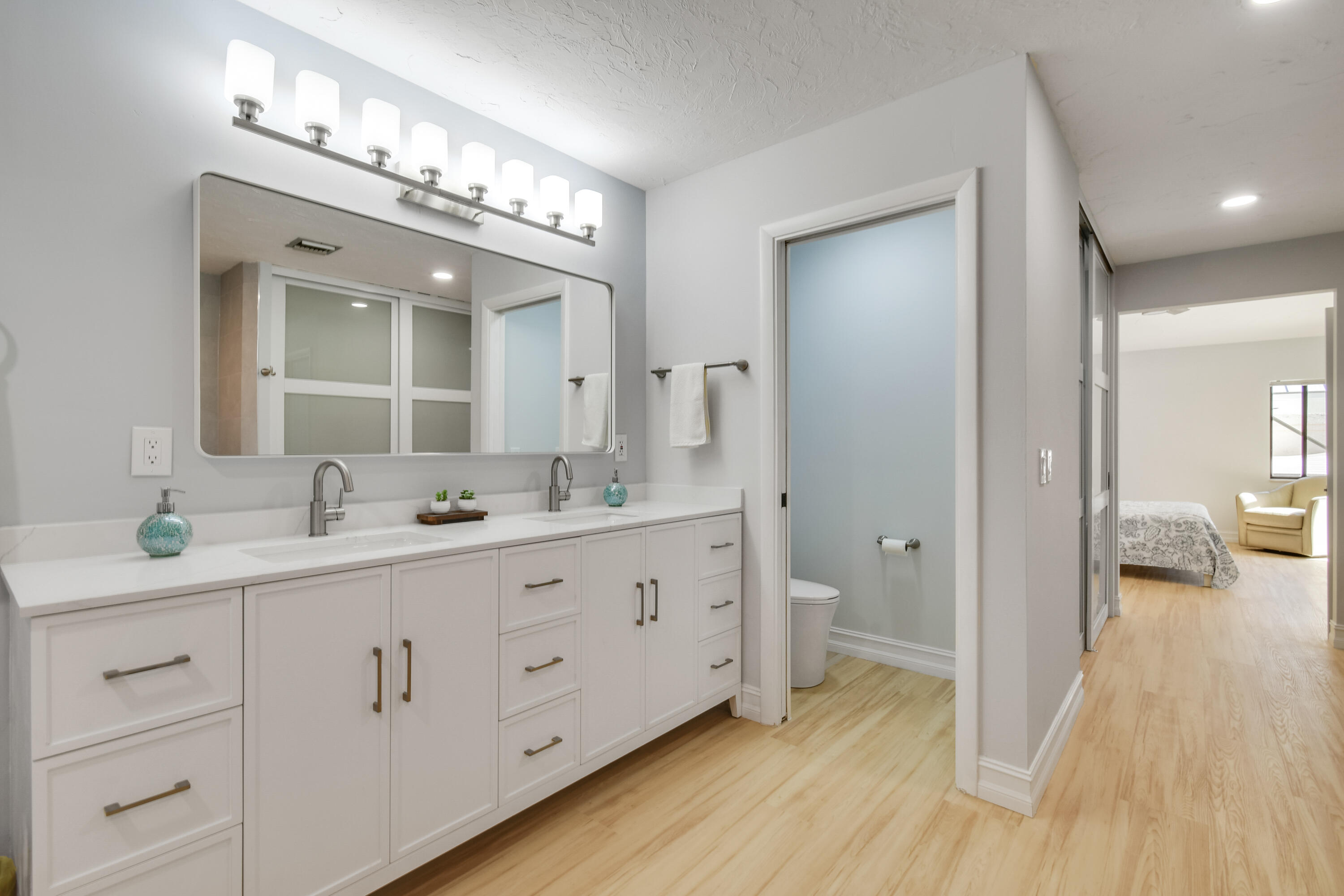 137 Harbourside Circle Property Photo 16