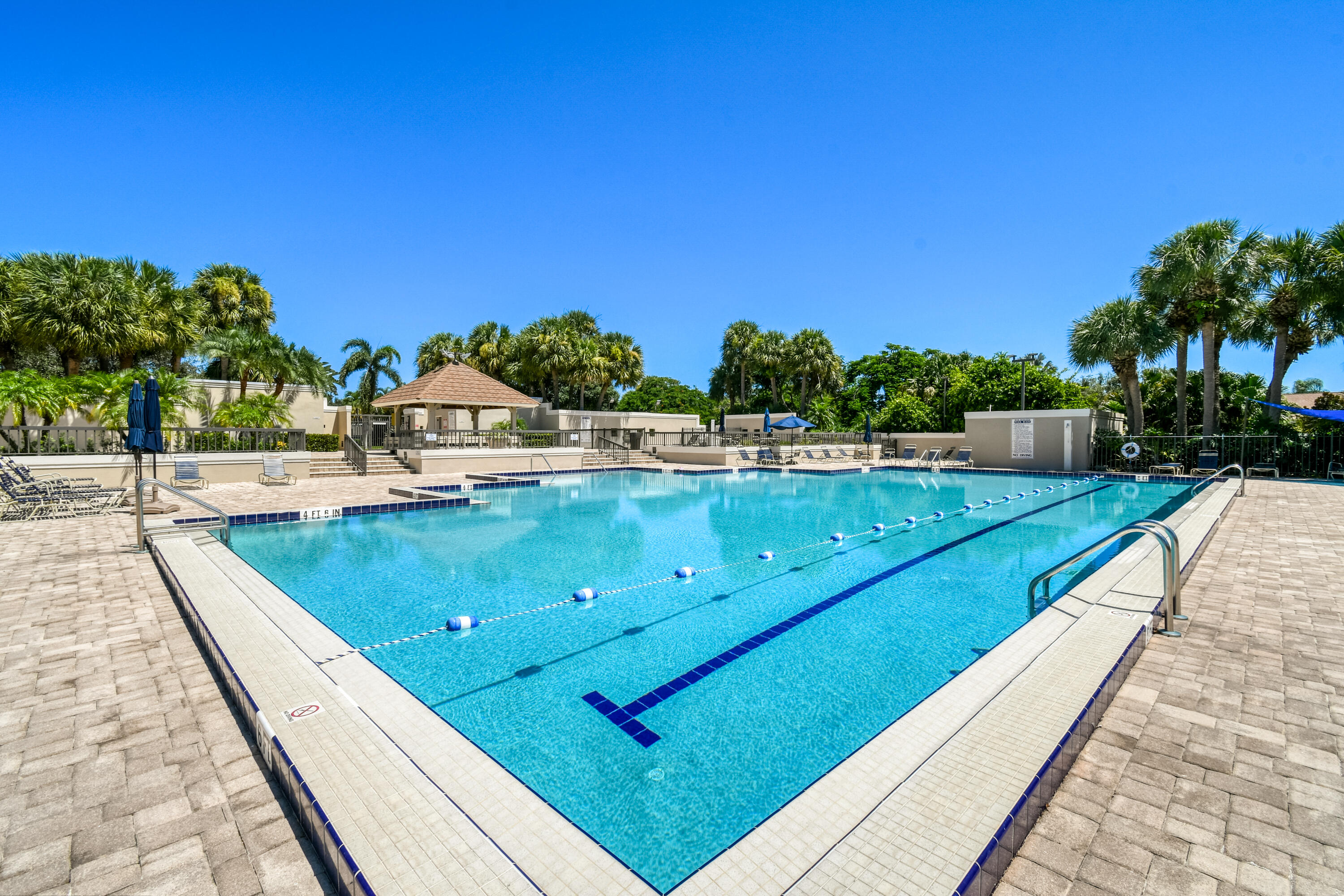 137 Harbourside Circle Property Photo 33