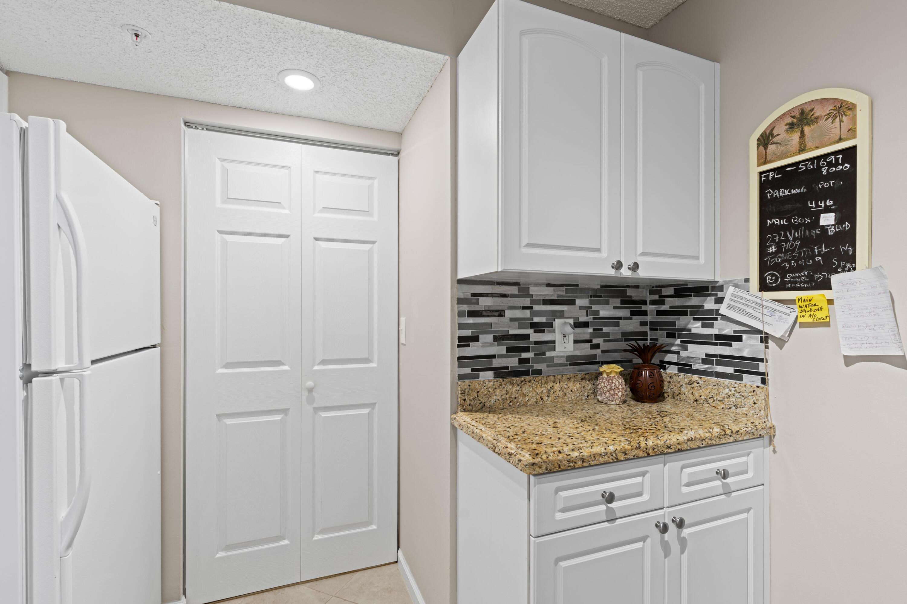 272 Village Boulevard 7109 Property Photo 6