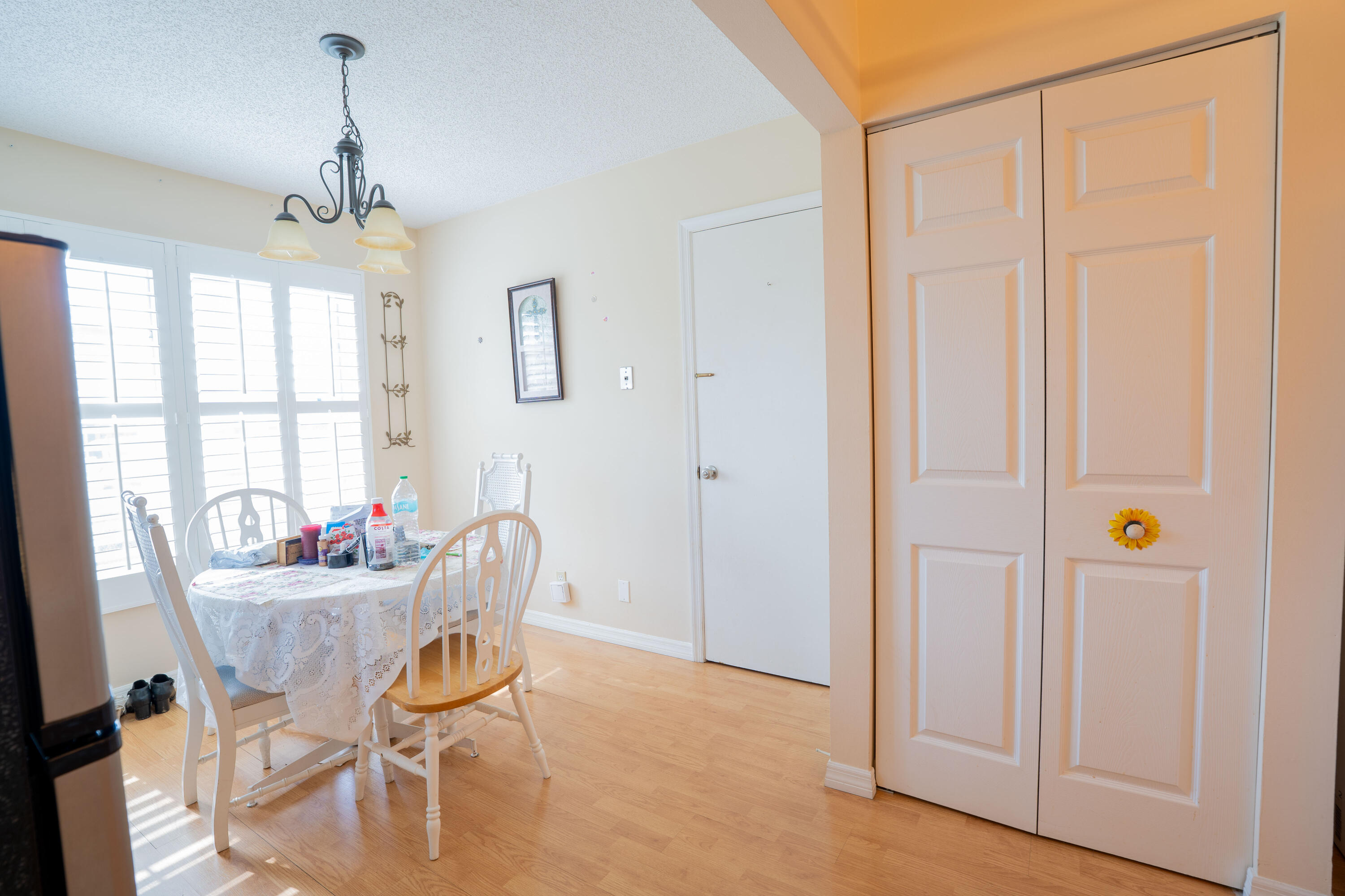 6121 Rainbow Circle Property Photo 9