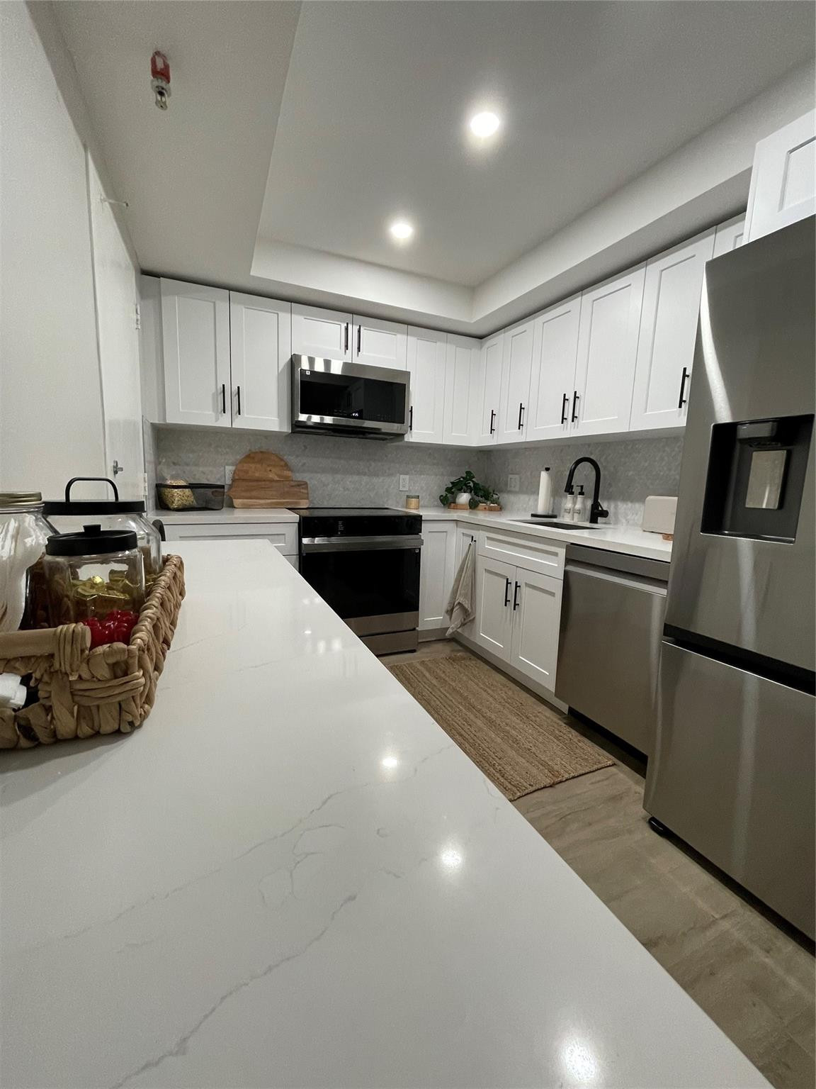 400 Kings Point Drive 1027 Property Photo 6