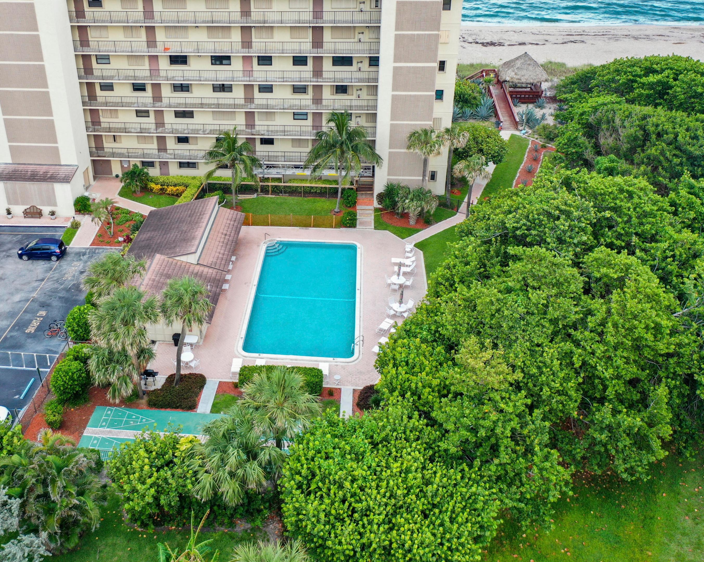 10310 S Ocean Drive 405 Property Photo 5
