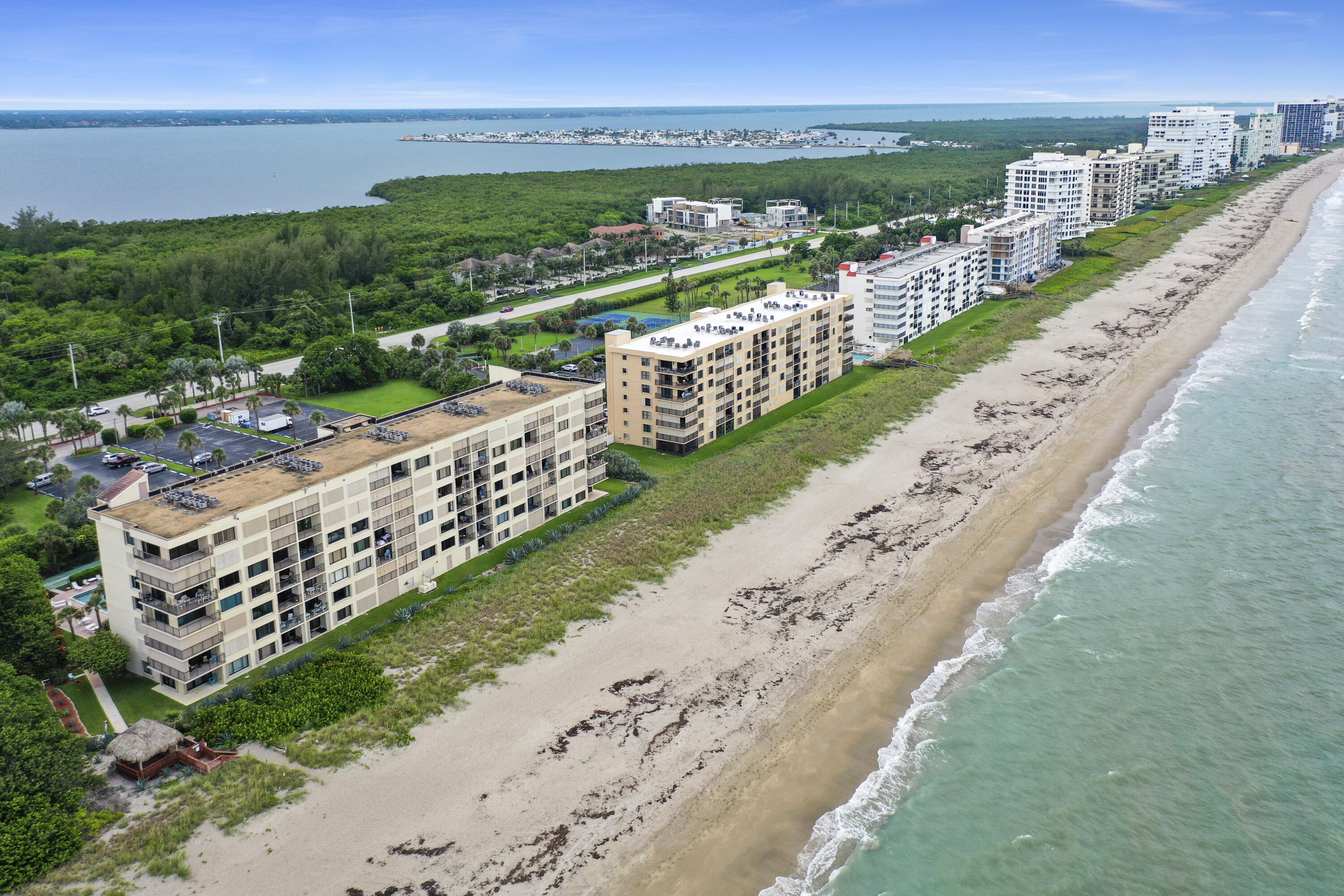 10310 S Ocean Drive 405 Property Photo 6