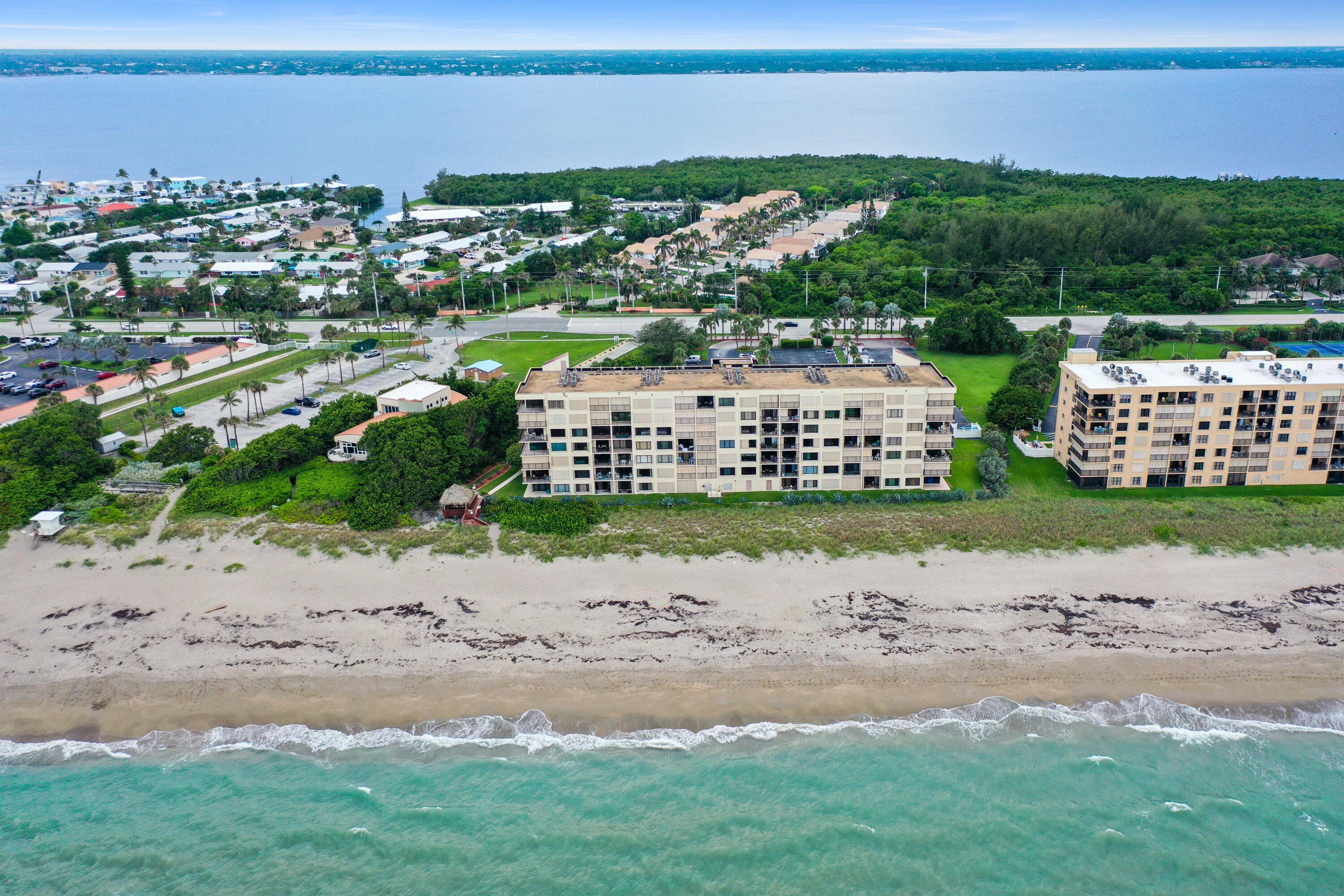 10310 S Ocean Drive 405 Property Photo 8