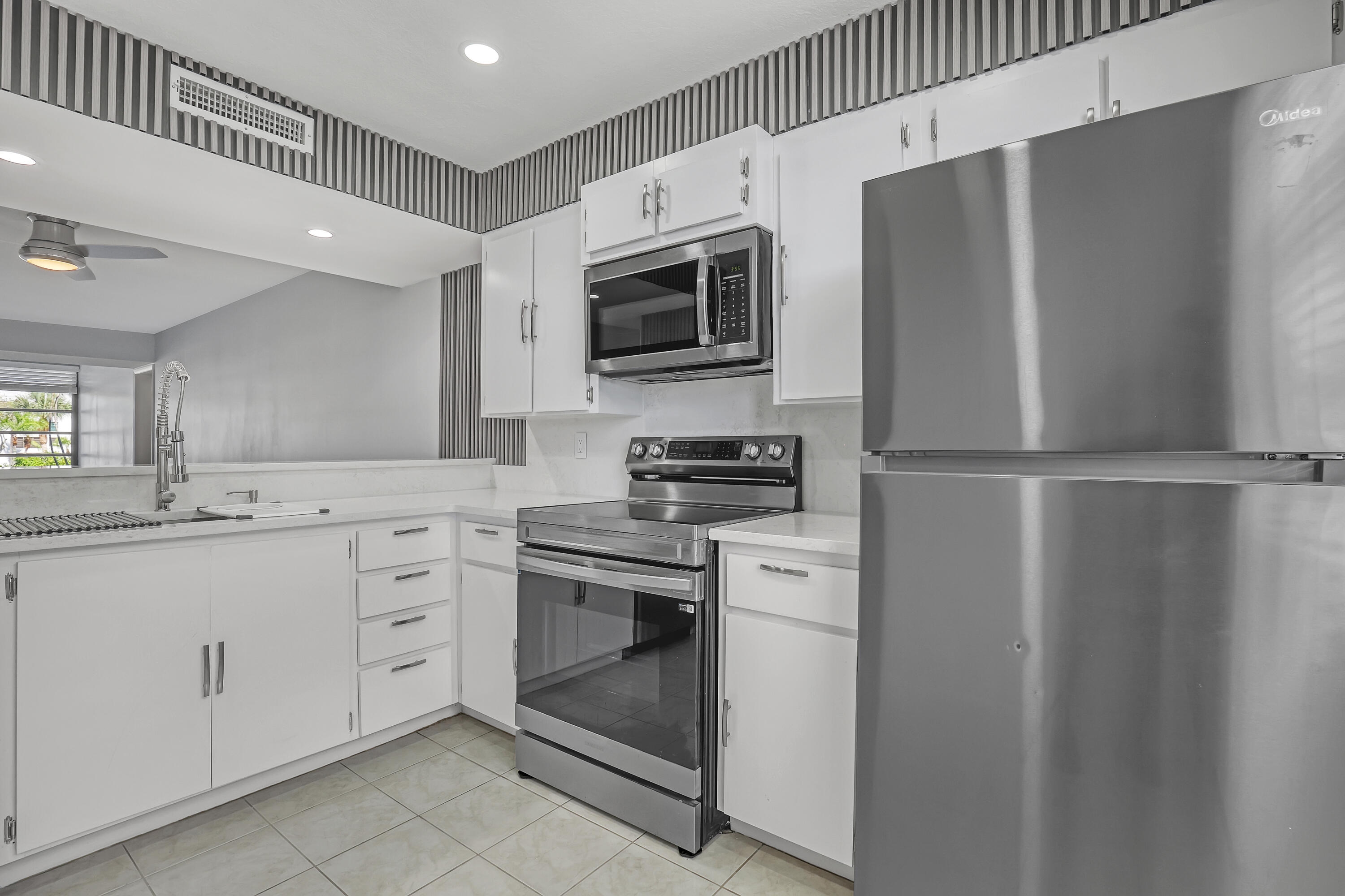 3650 Whitehall Drive 201 Property Photo 16