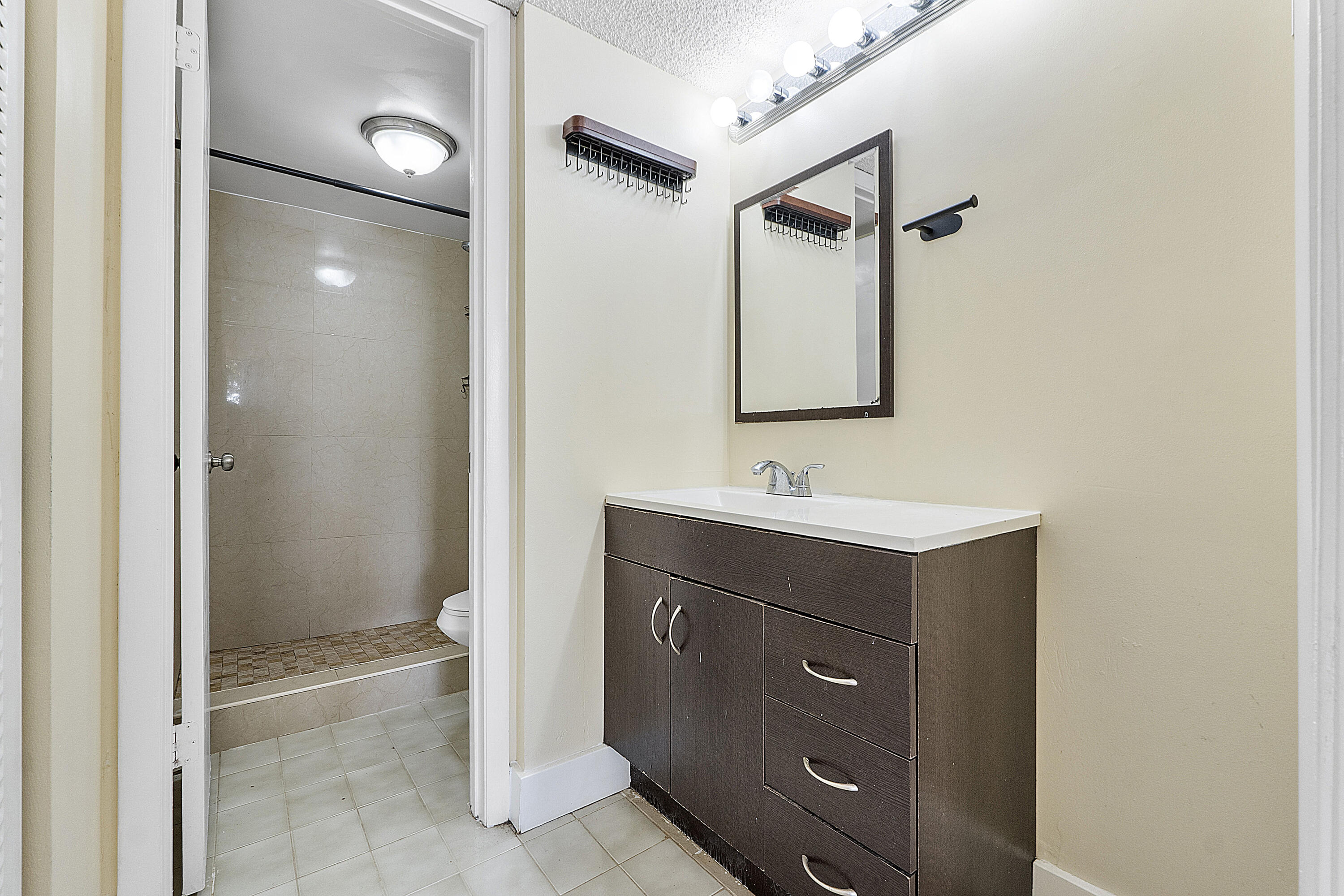3100 Nw 46th Street 102 Property Photo 17
