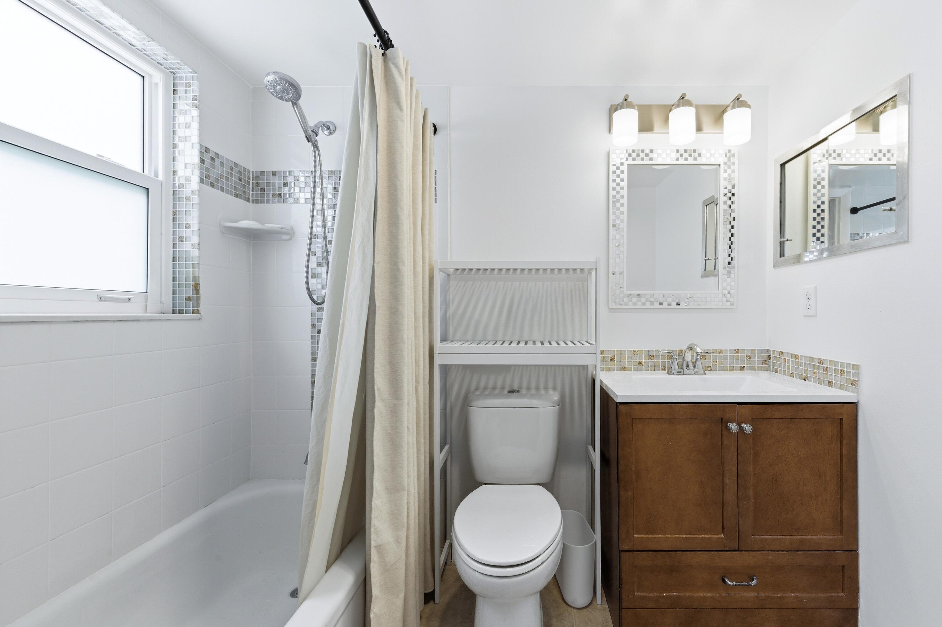 70 Bedford C Property Photo 12