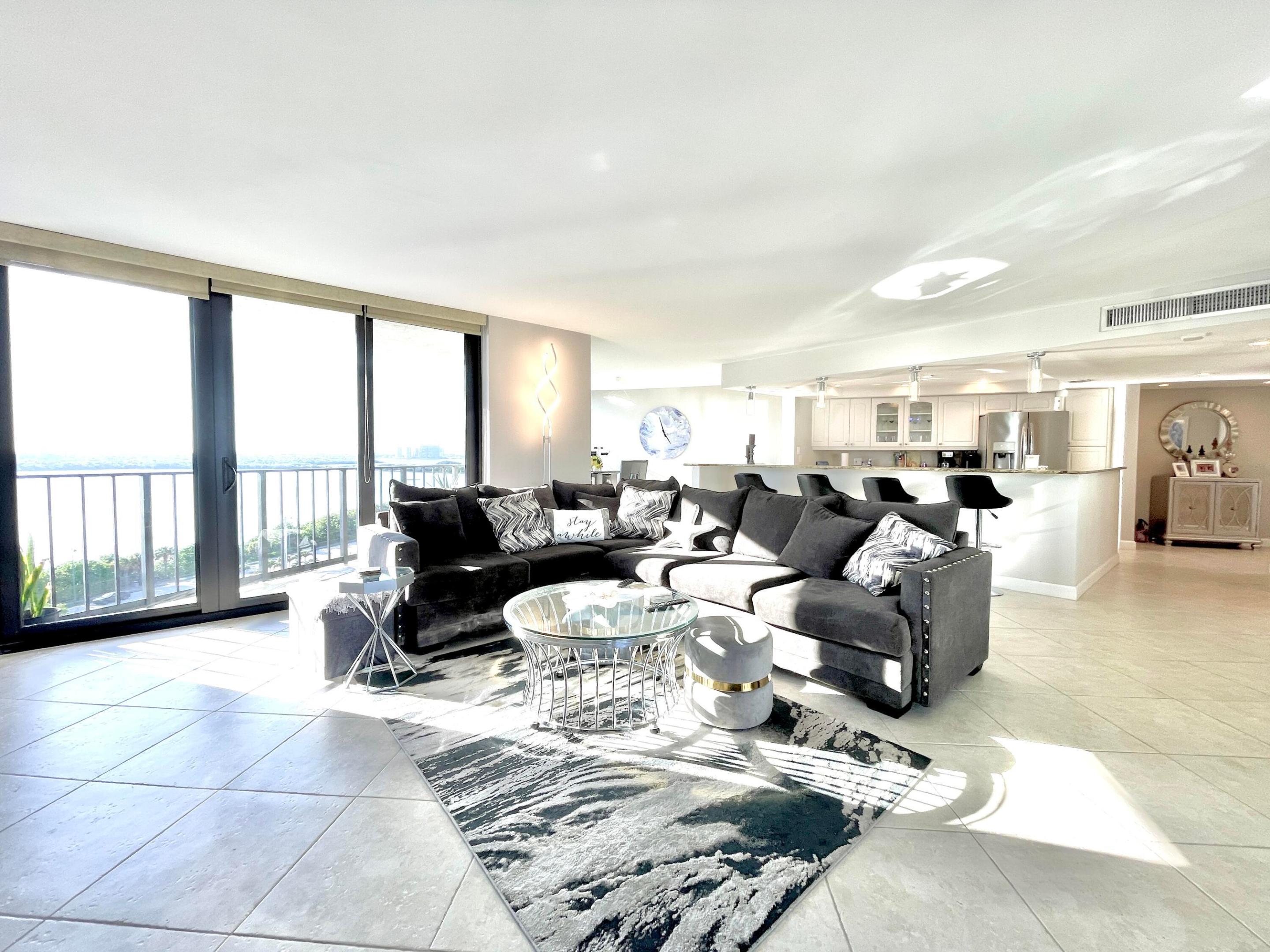 5420 N Ocean Drive 906 Property Photo 10