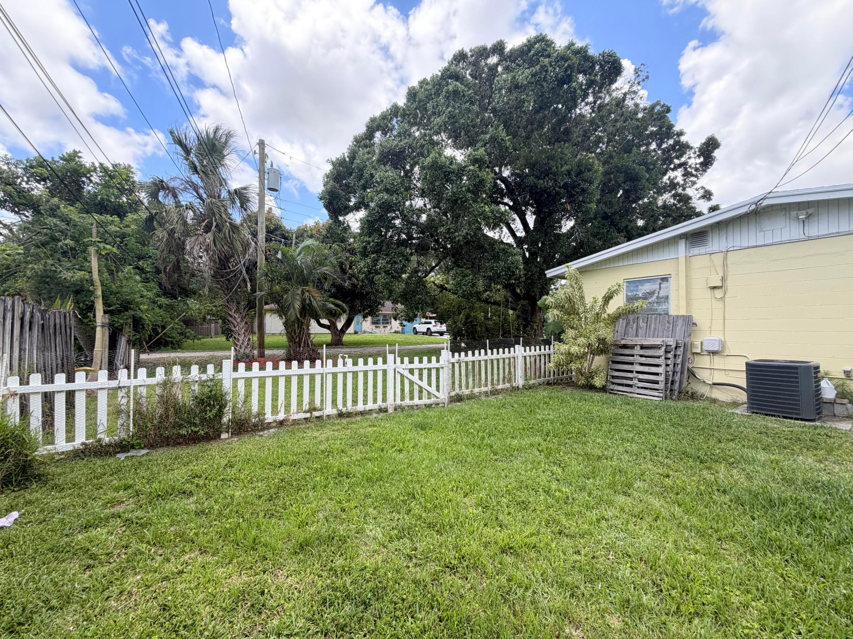 4905 Williams Road Property Photo 16