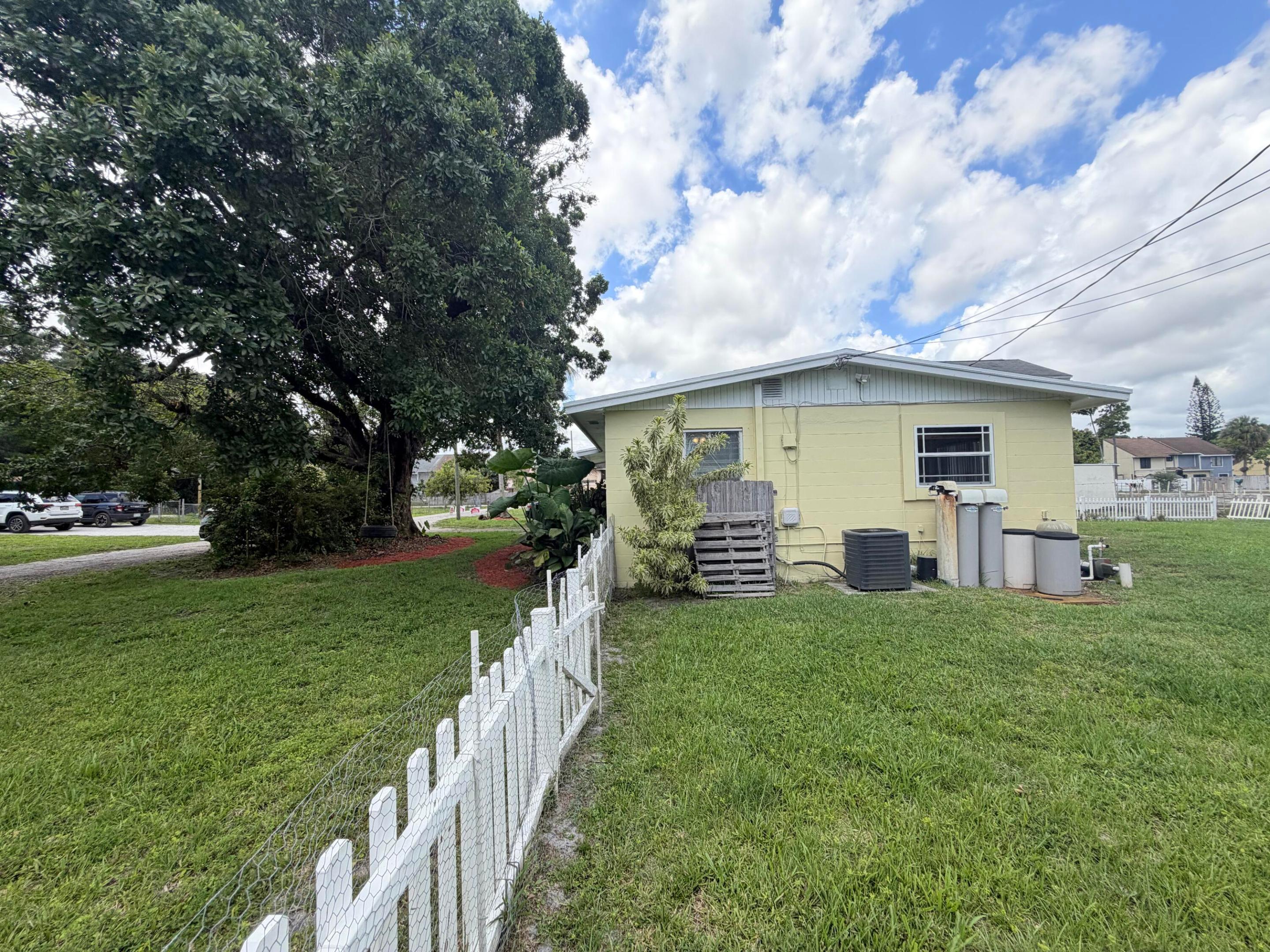 4905 Williams Road Property Photo 17