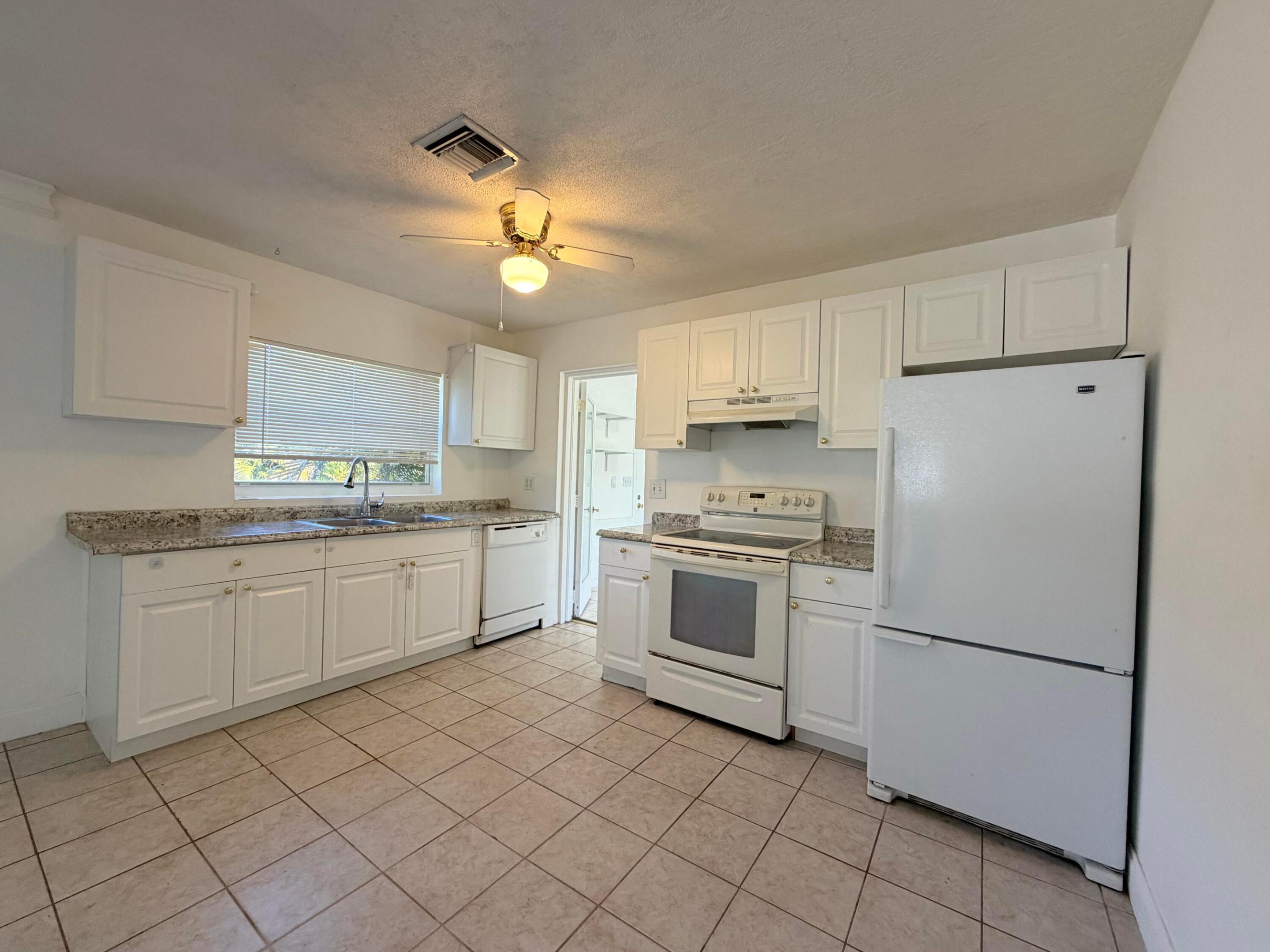4905 Williams Road Property Photo 22