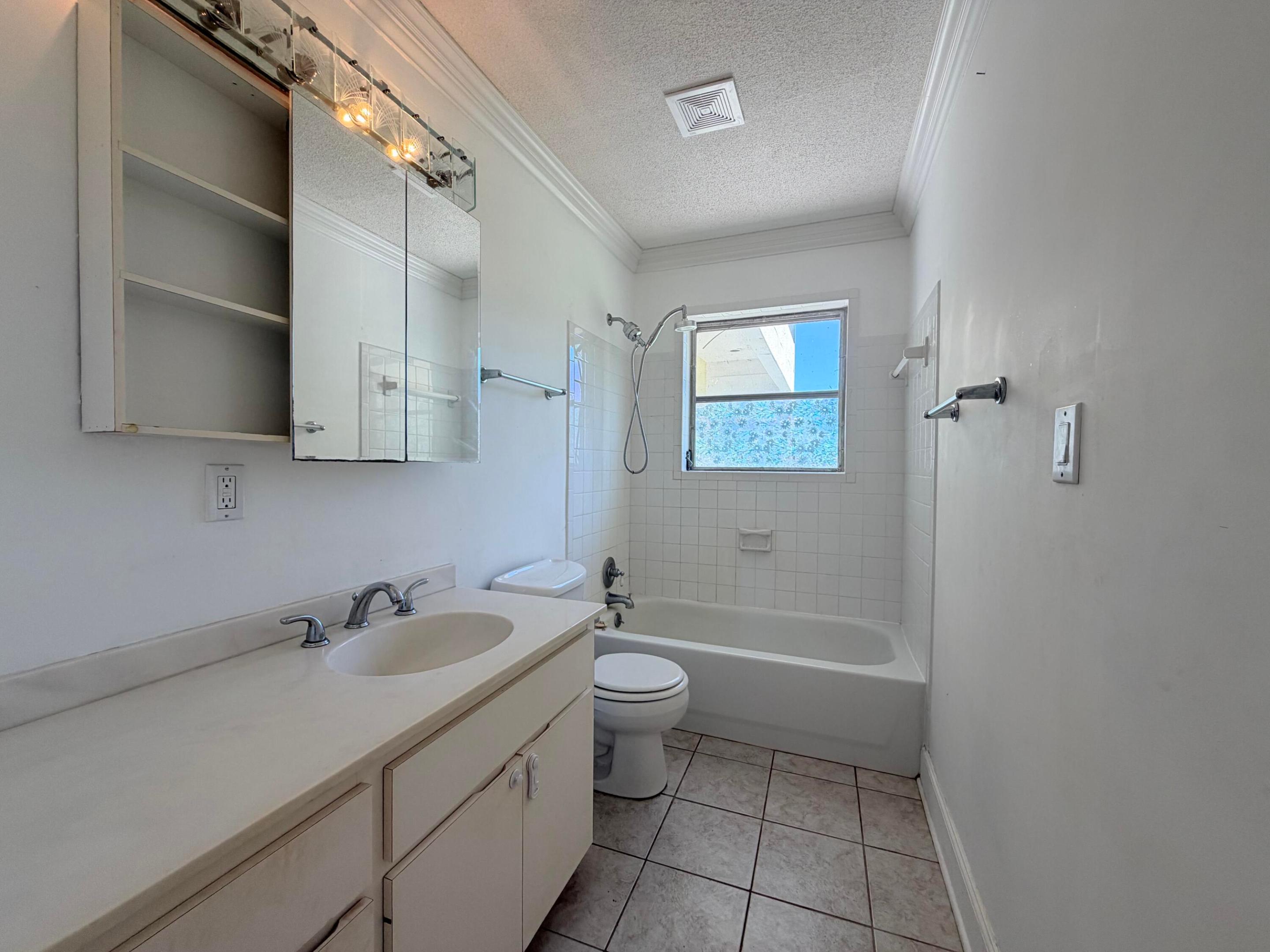 4905 Williams Road Property Photo 34