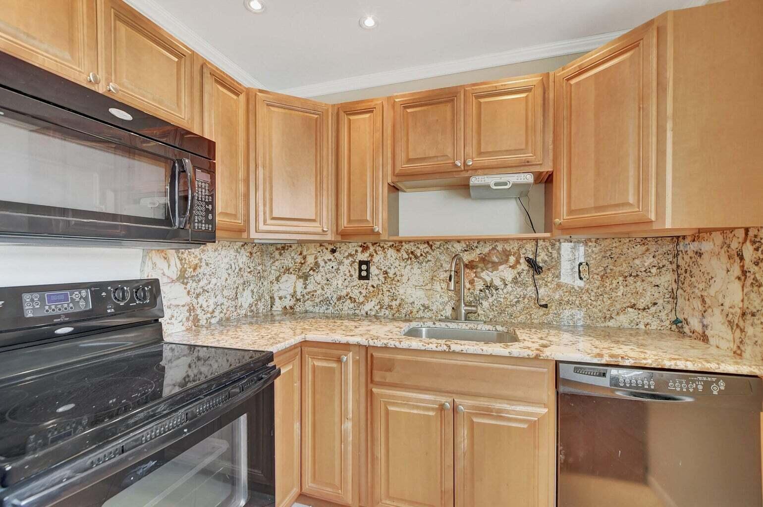187 Normandy D Property Photo 9
