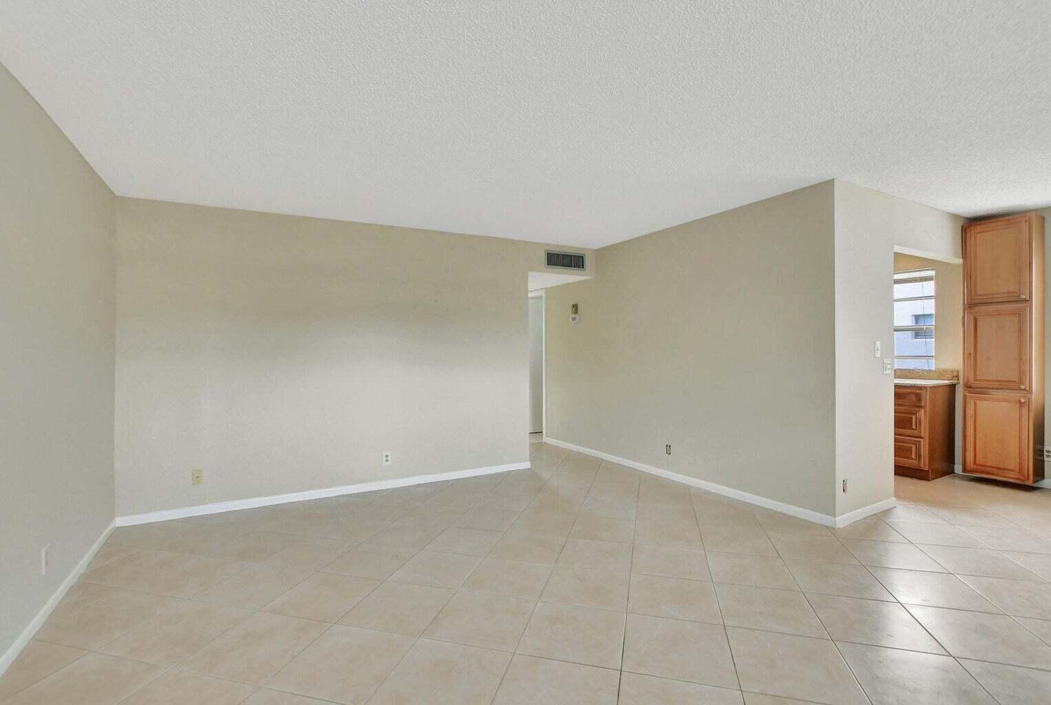 187 Normandy D Property Photo 13