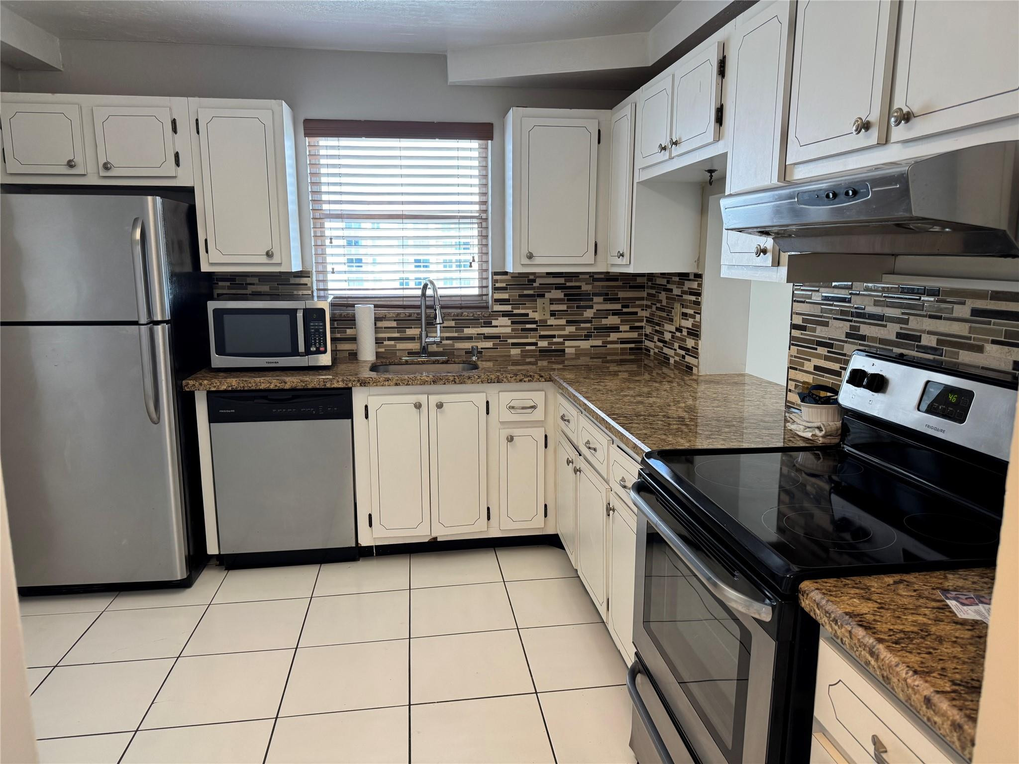 3015 N Ocean Boulevard 15a Property Photo 4