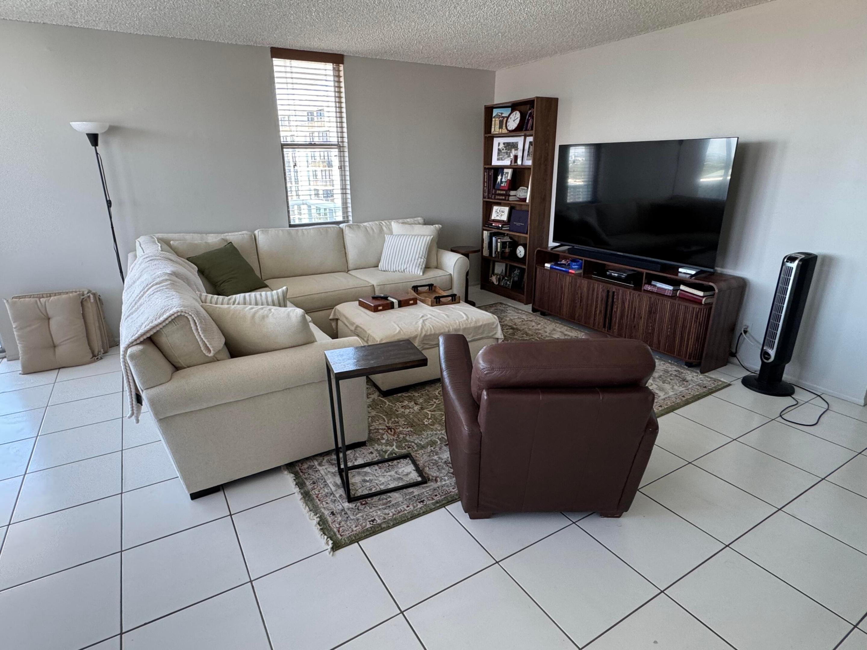 3015 N Ocean Boulevard 15a Property Photo 7
