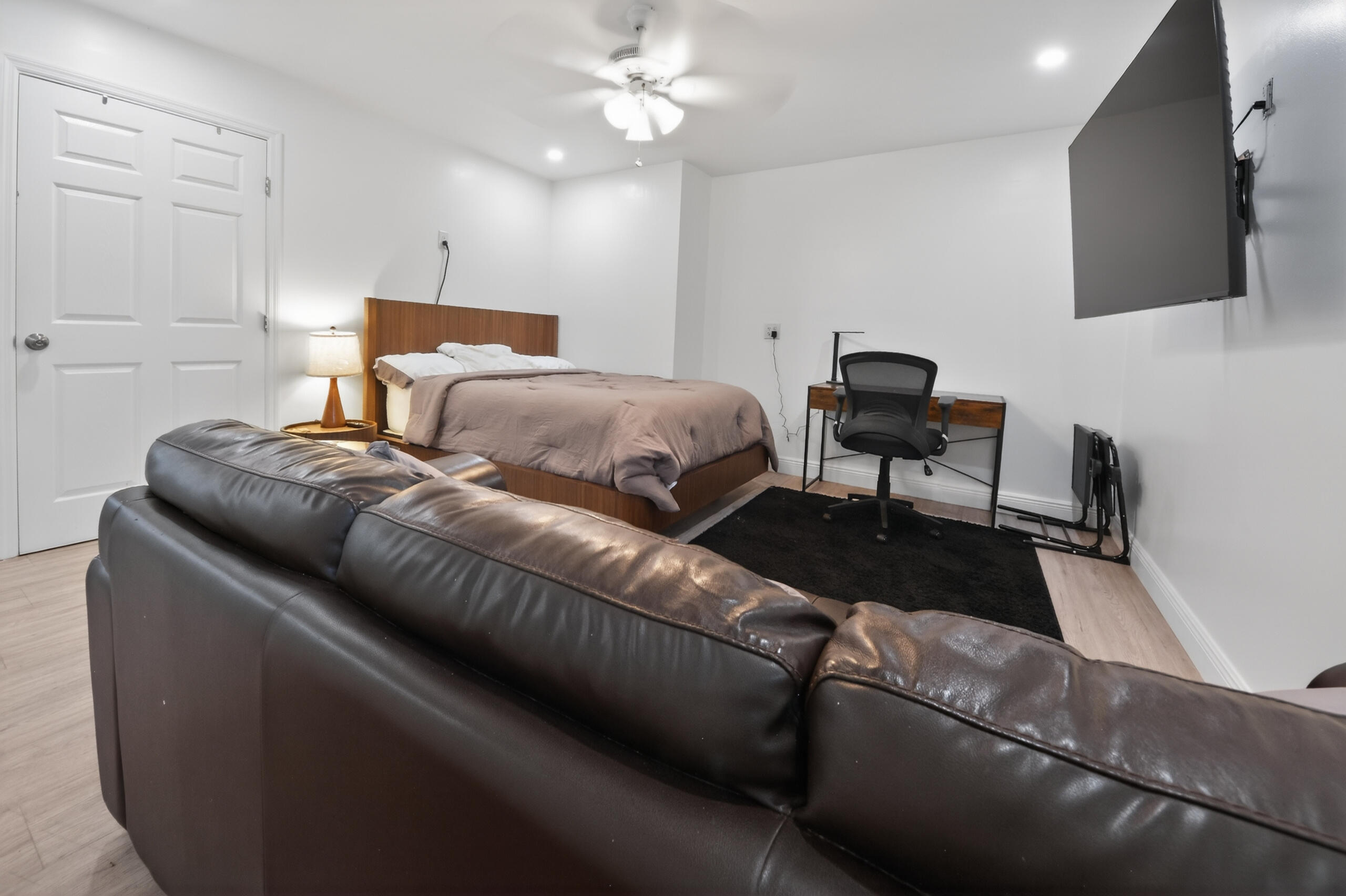 10754 Tamis Trail Unit B Property Photo 4