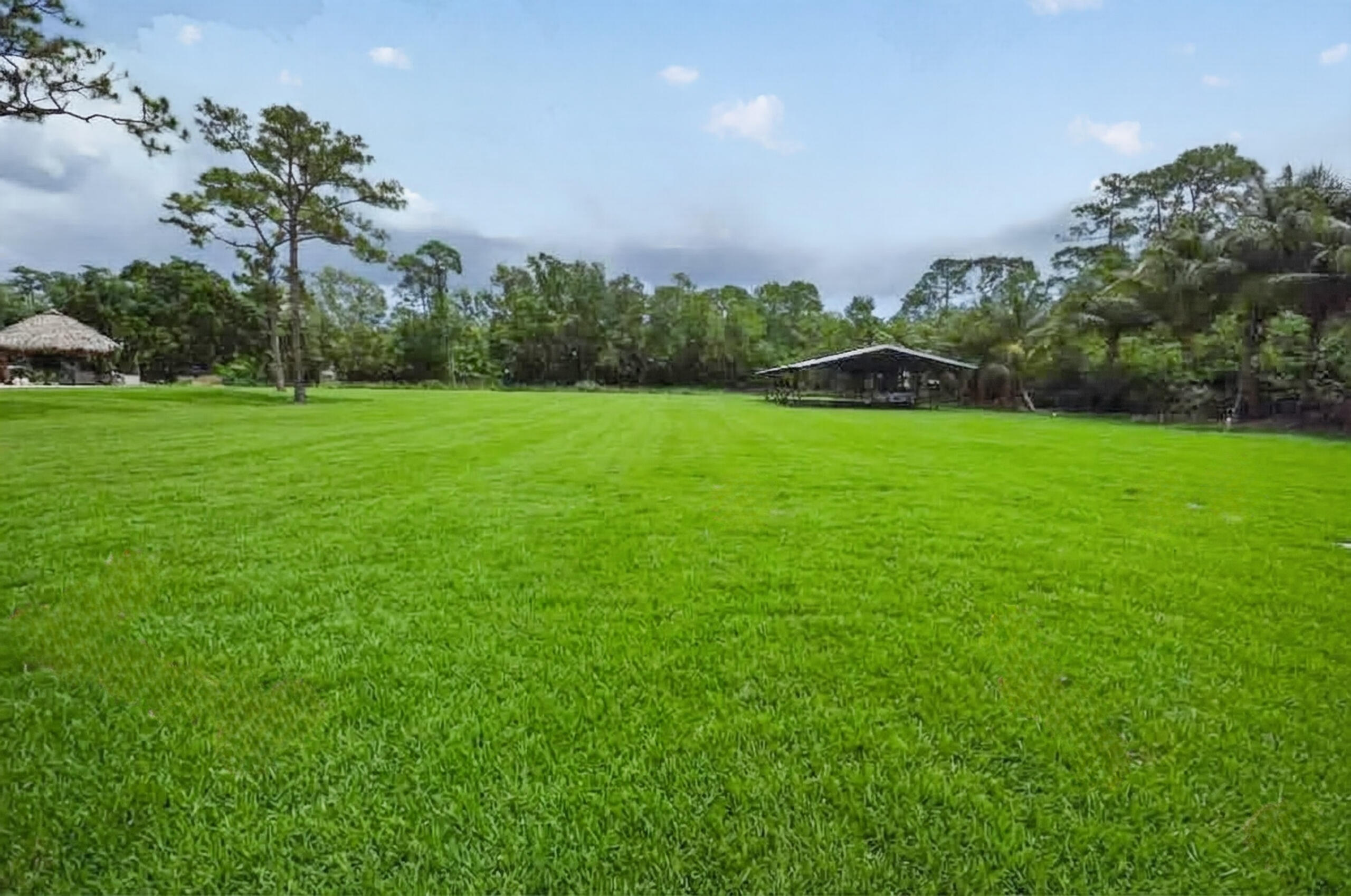 10754 Tamis Trail Unit B Property Photo 11