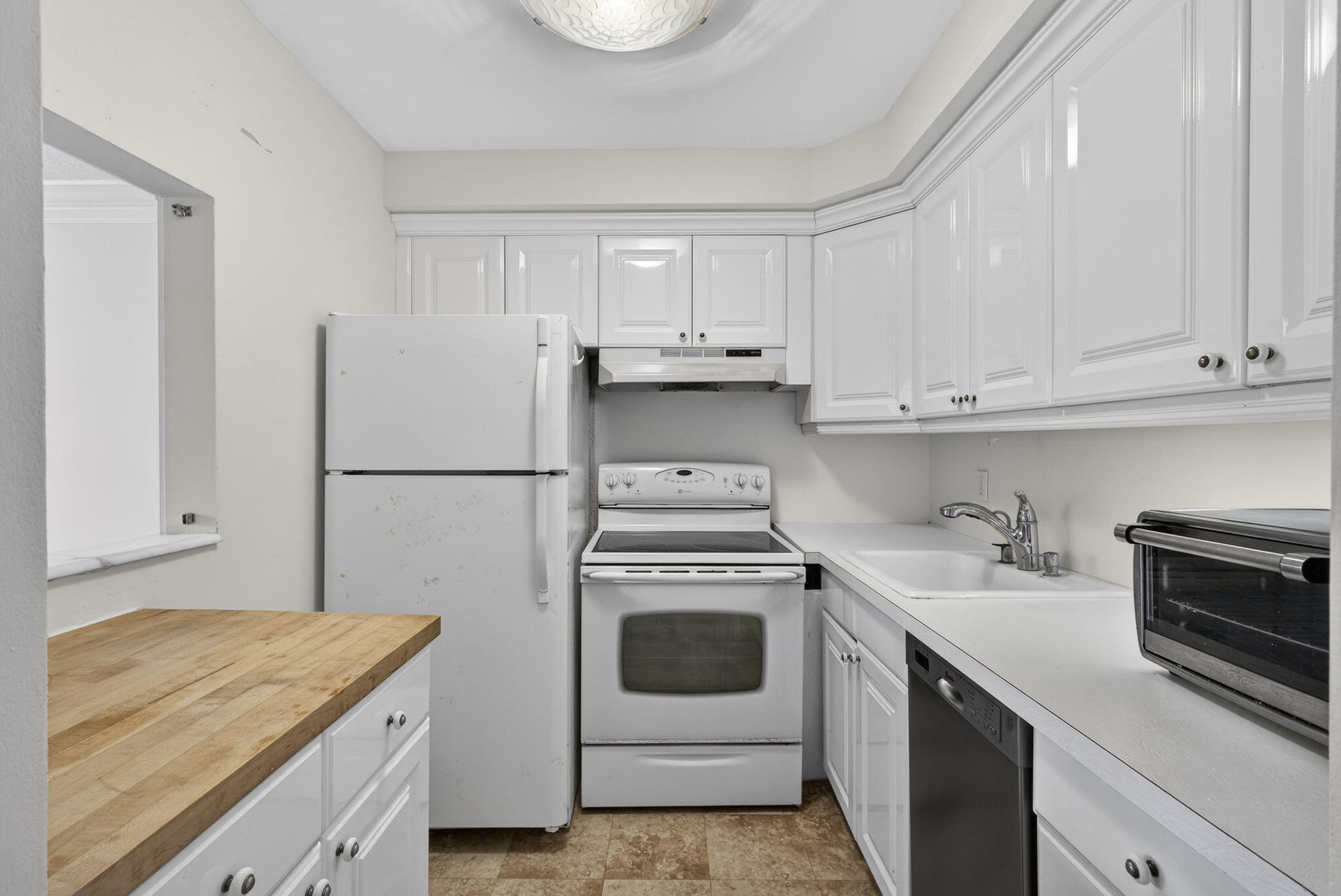 19 Hastings B Property Photo 1