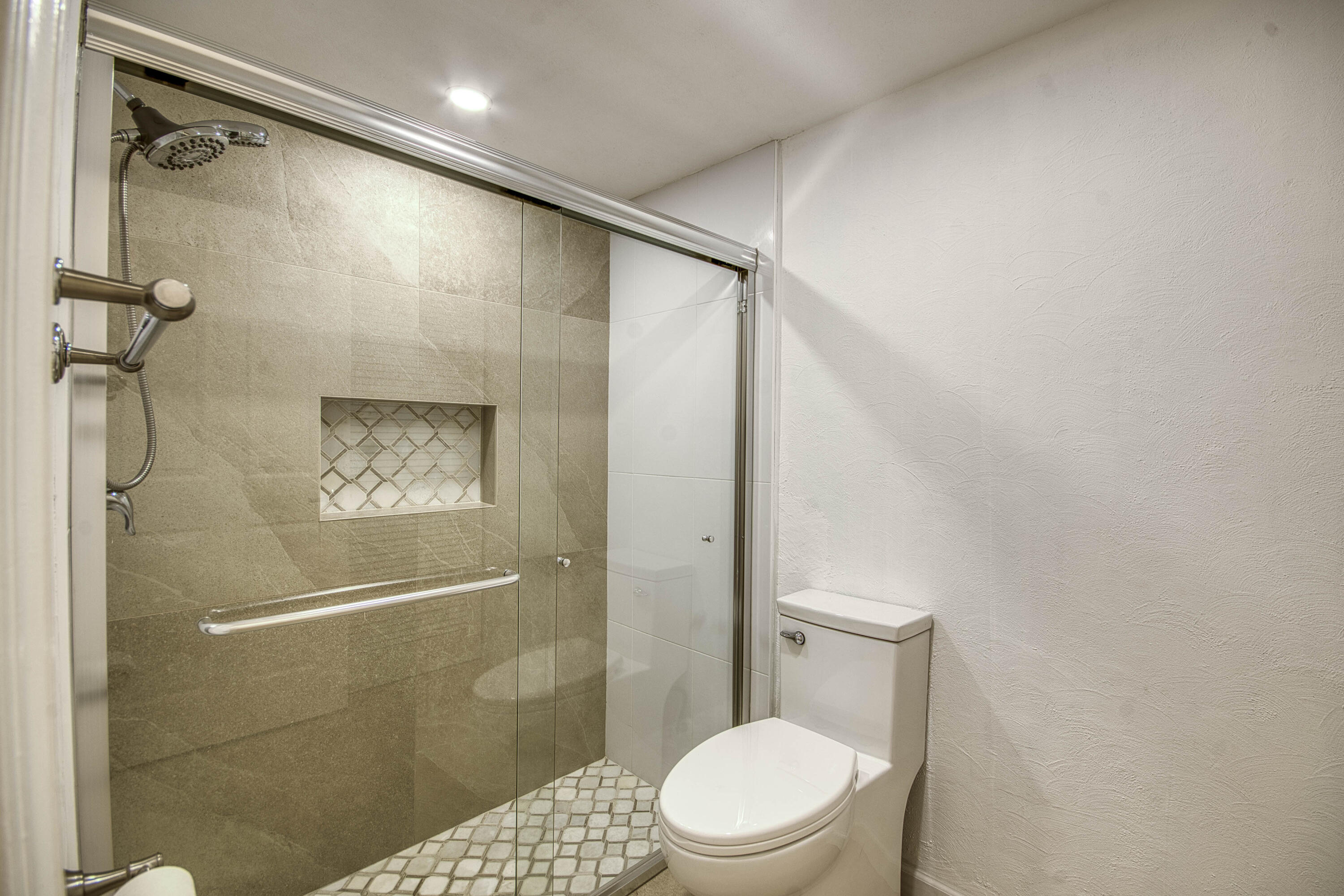 252 Moccasin Trail W Property Photo 10