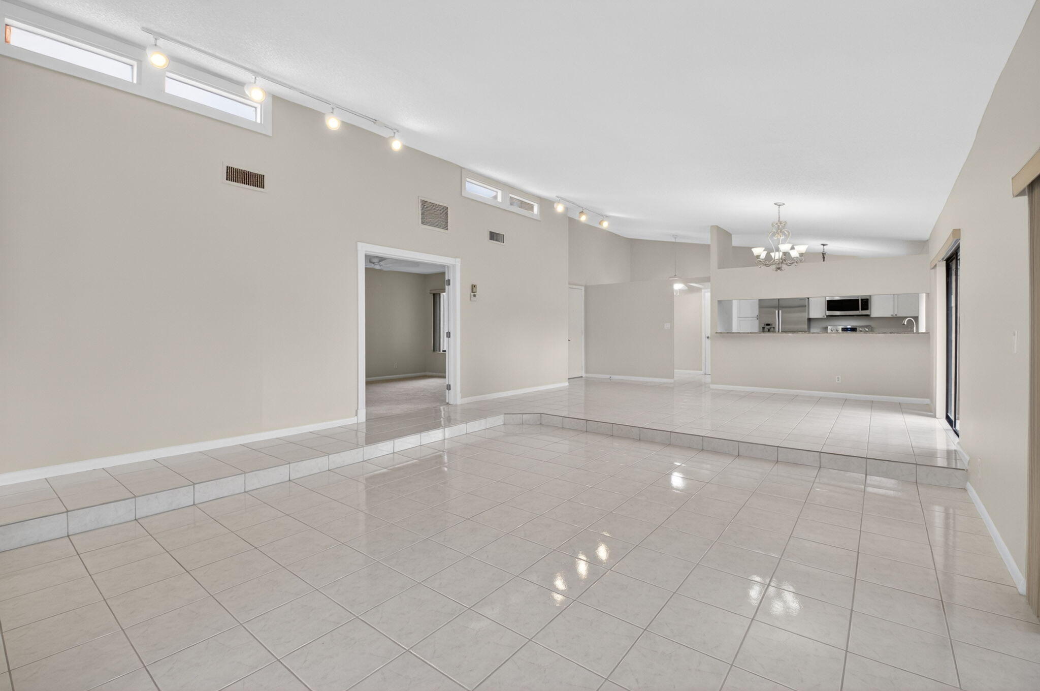5580 Piping Rock Drive Property Photo 4