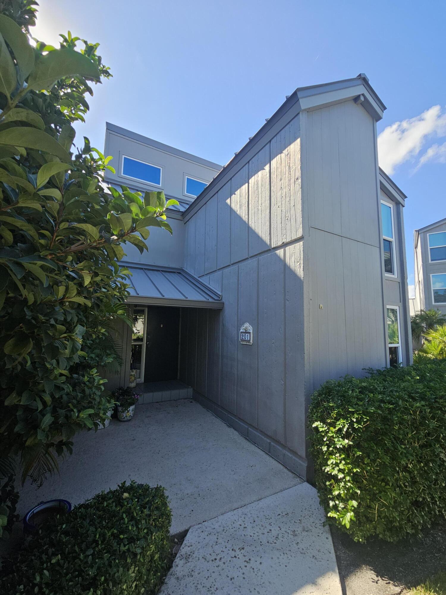 201 Spyglass Lane Property Photo 3