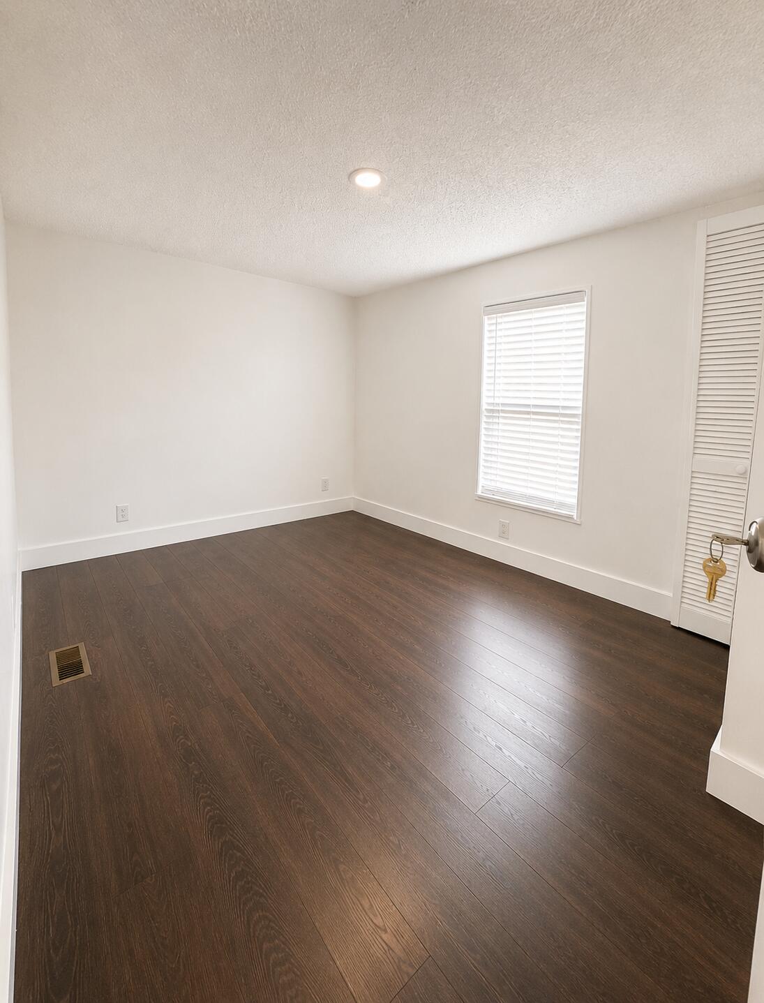 182 Plantation Boulevard Property Photo 9